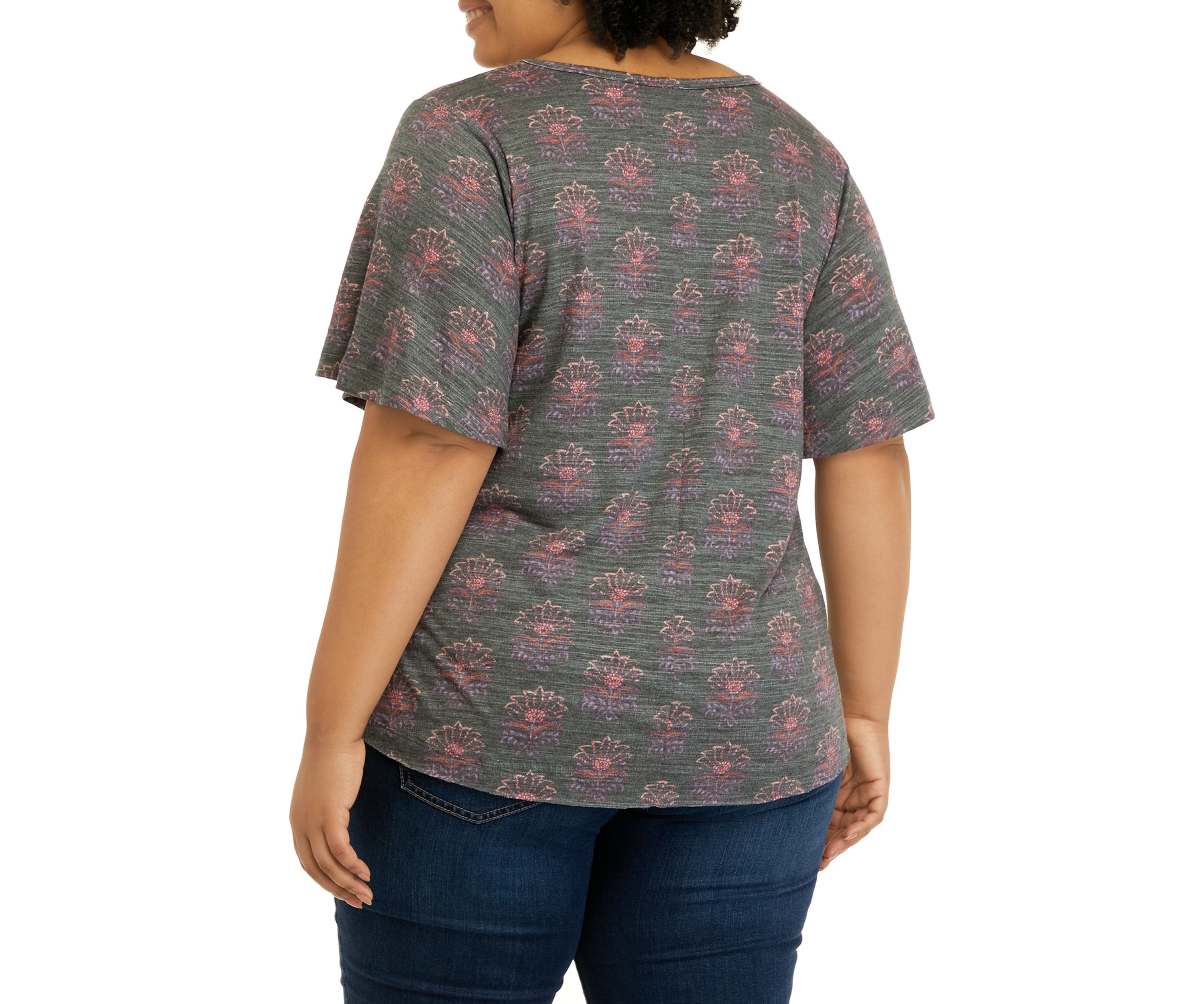 Plus Size Short Sleeve Knit Slub V-Neck T-Shirt