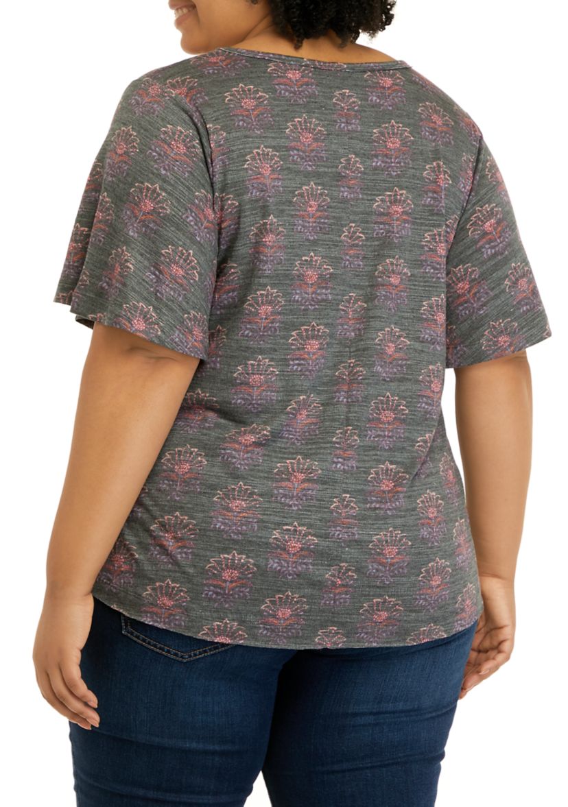 Plus Size Short Sleeve Knit Slub V-Neck T-Shirt