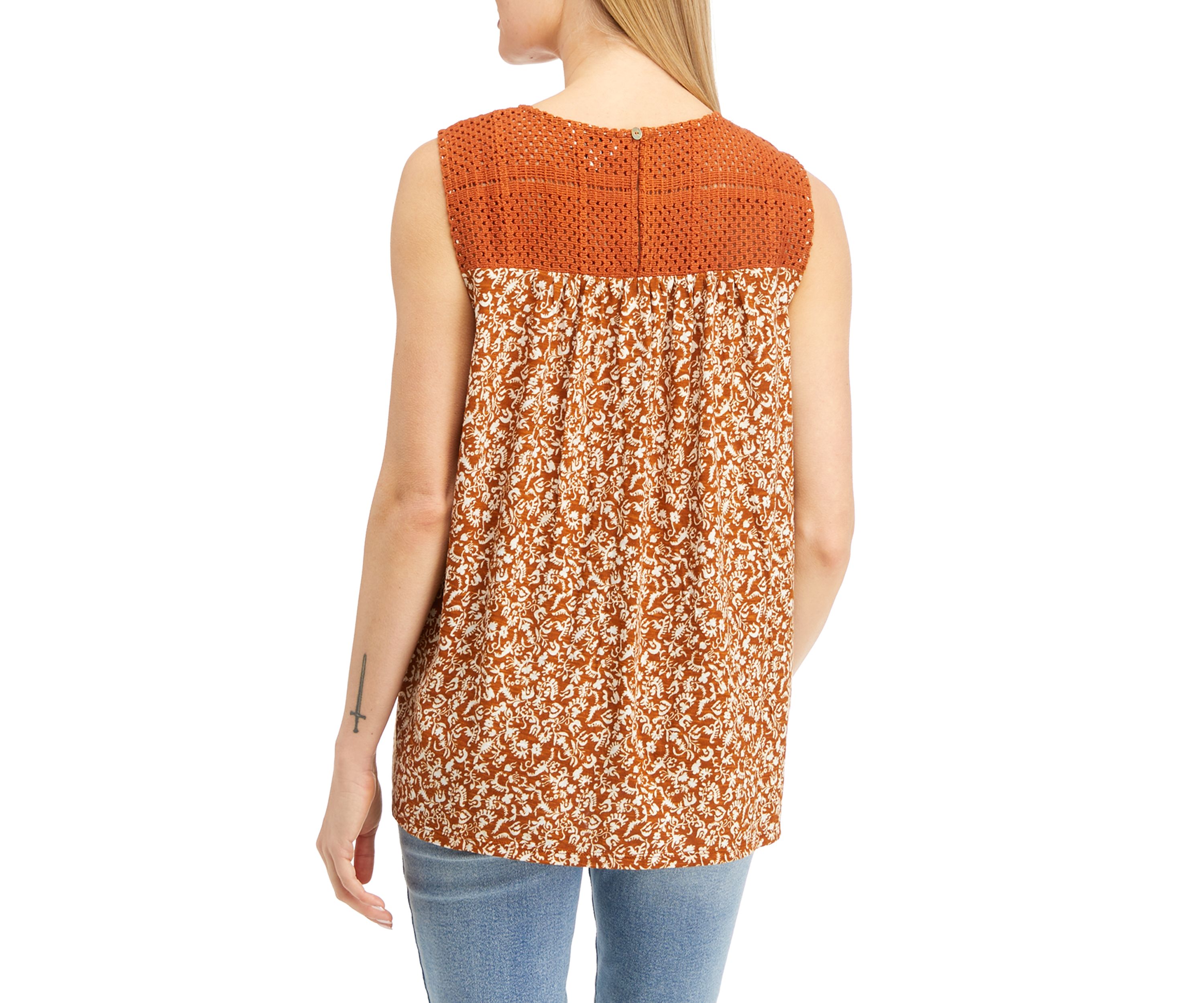 Womens Crochet Yoke Printed T-Shirt