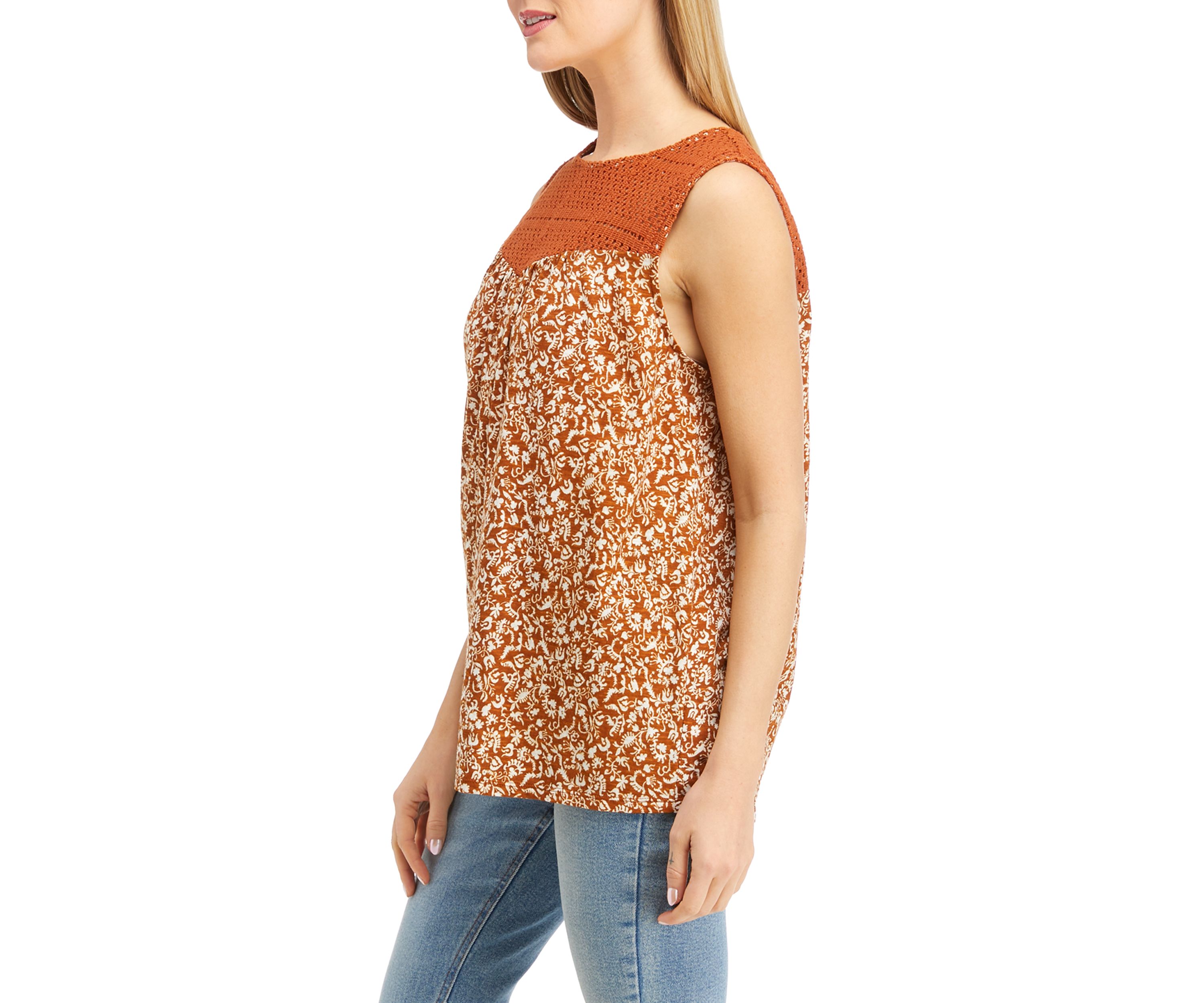Womens Crochet Yoke Printed T-Shirt