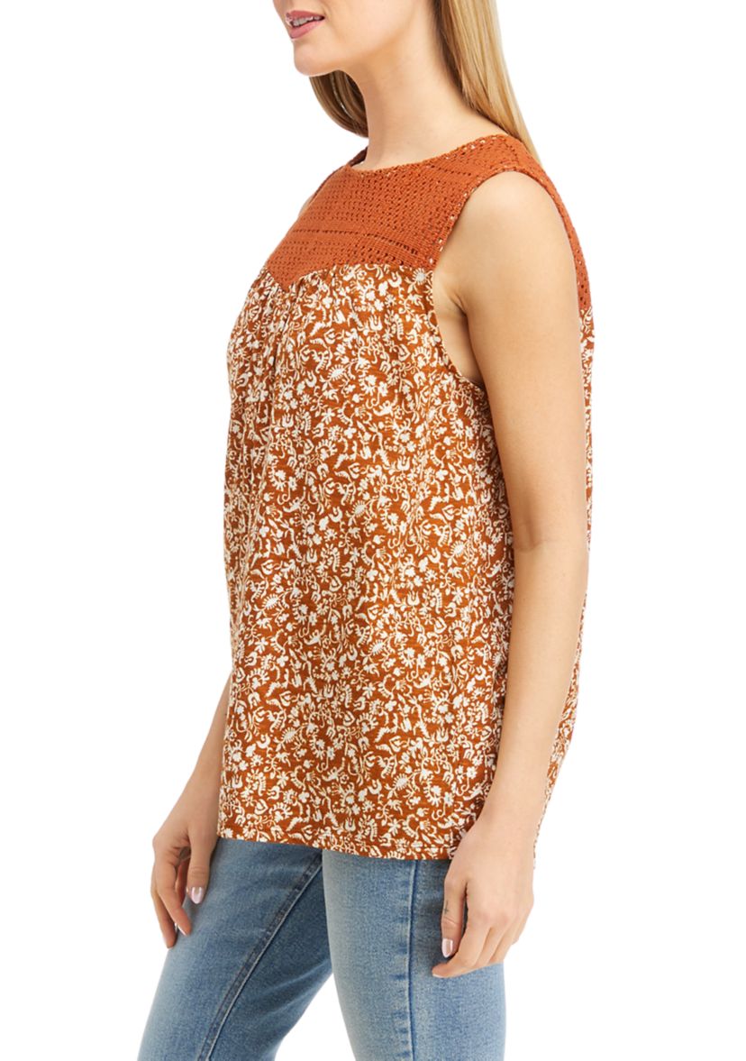 Womens Crochet Yoke Printed T-Shirt