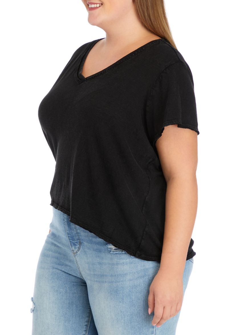 Plus Size Short Sleeve V-Neck T-Shirt