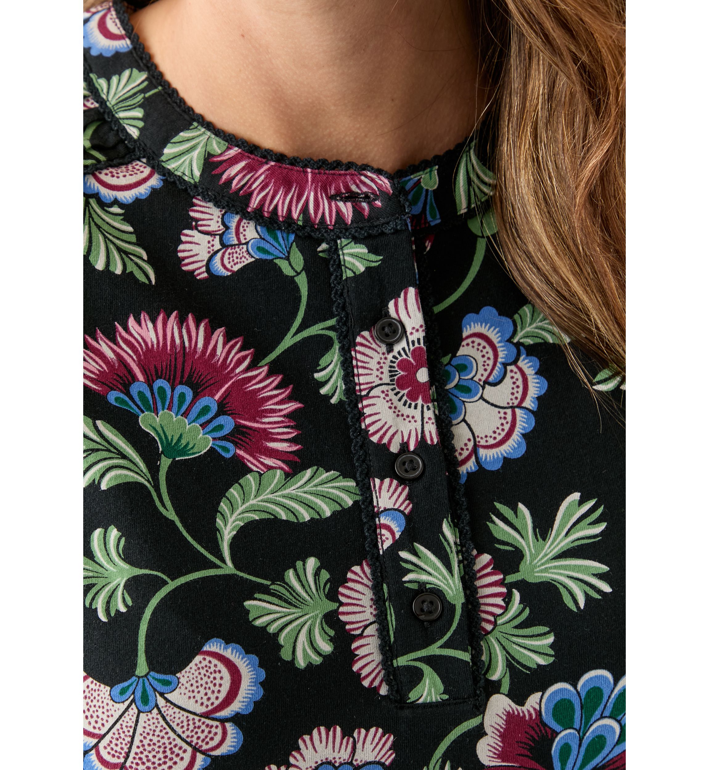Womens Long Sleeve Pintuck Henley Print Blouse