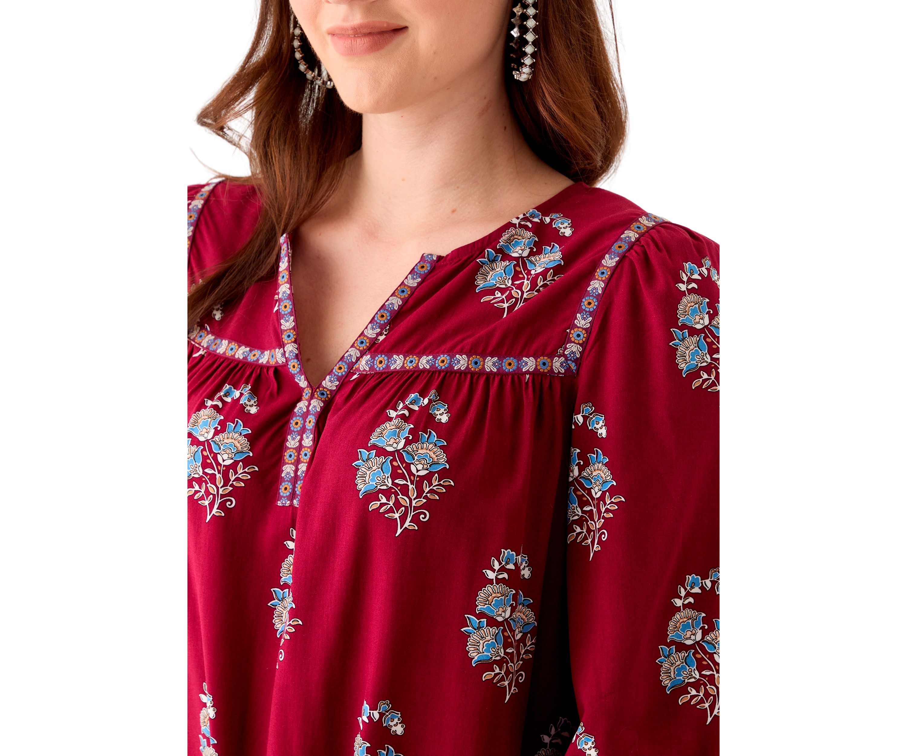 Womens 3/4 Sleeve Split Neck Top