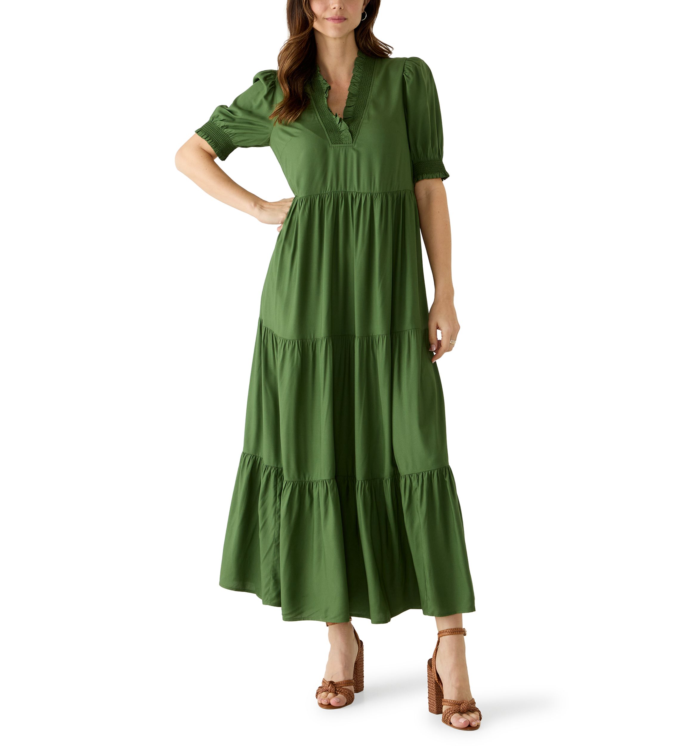 crown and ivy green dress Crown & Ivy Dress Review , Size down (Im wearing an XS) , Love the maxi  length (Im 52/53), Has pockets  , Its so beautiful on and in  person! And extremely comfortable! , Comes in a few prints