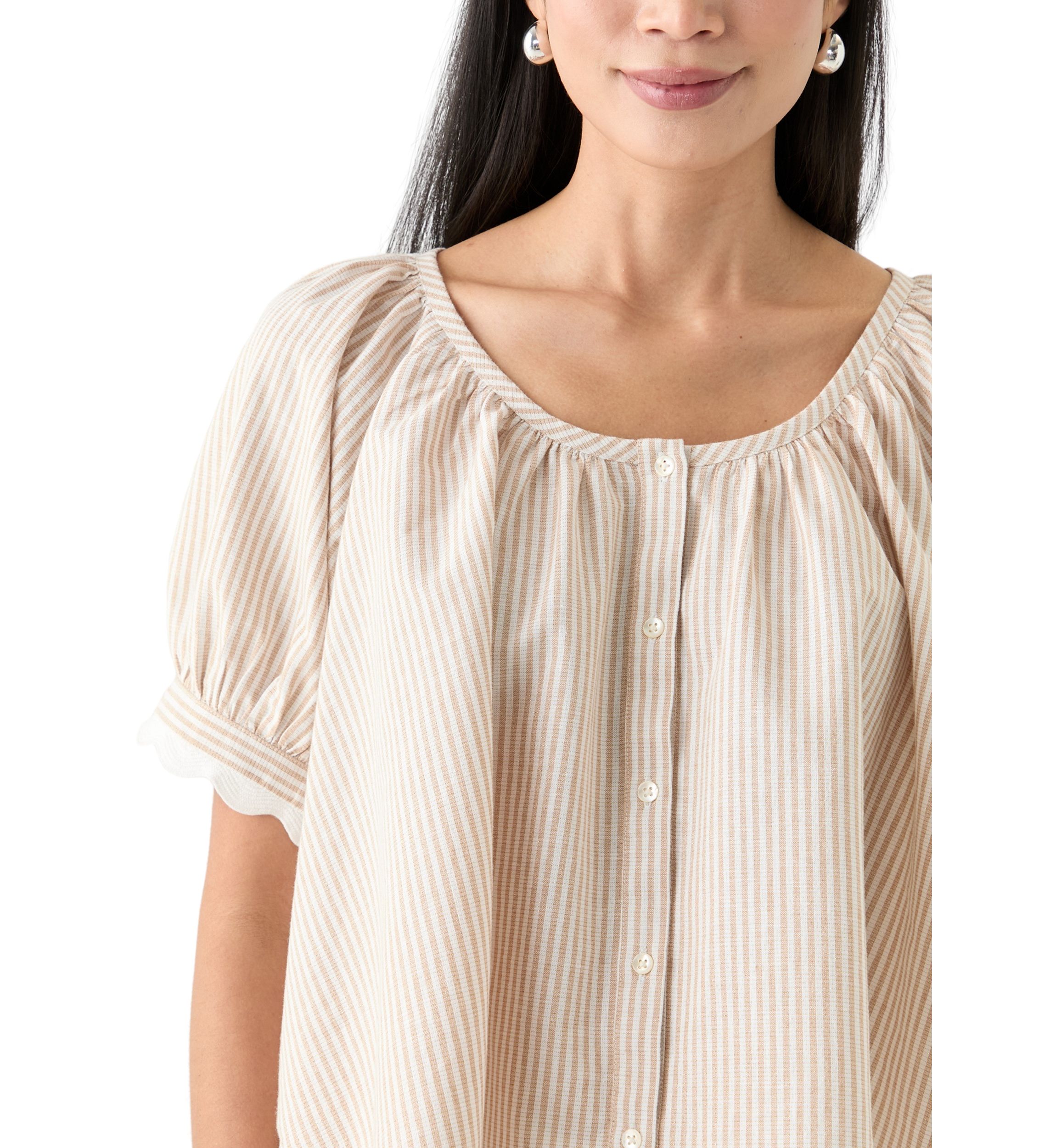 Petite Puff Sleeve Scalloped Top