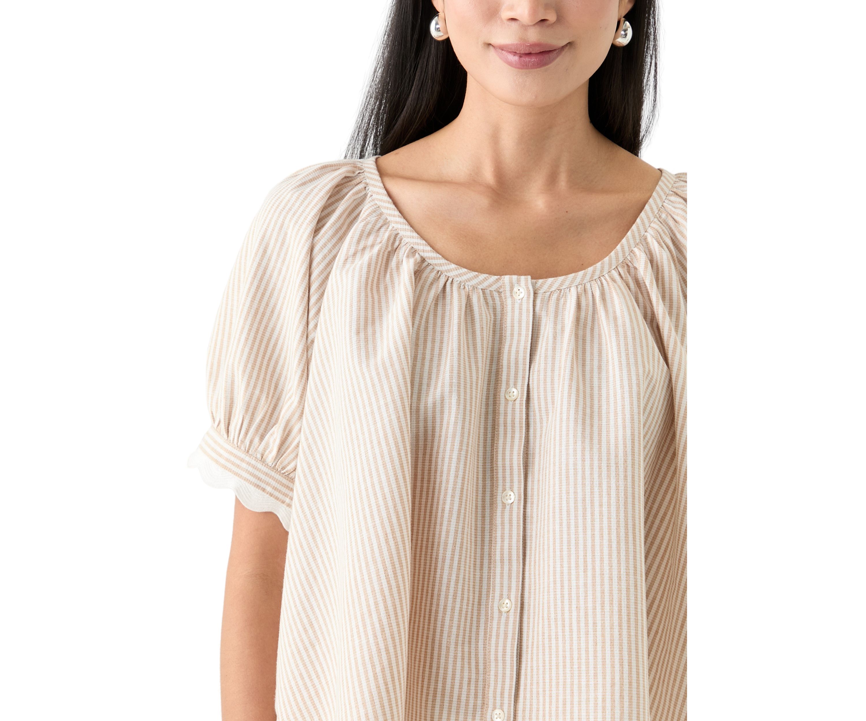 Petite Puff Sleeve Scalloped Top