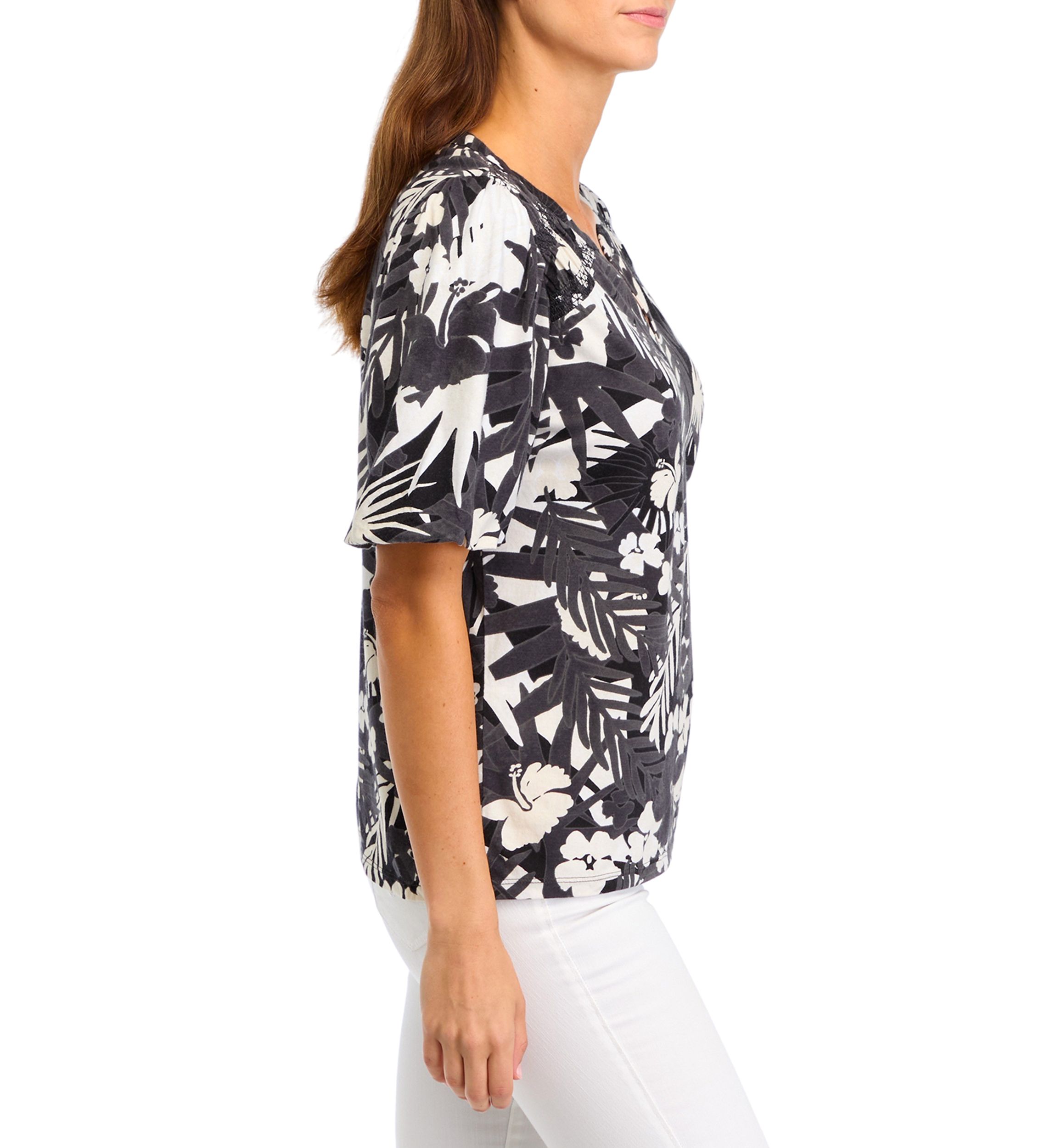 Womens Short Sleeve Split Neck Smocked Printed Top