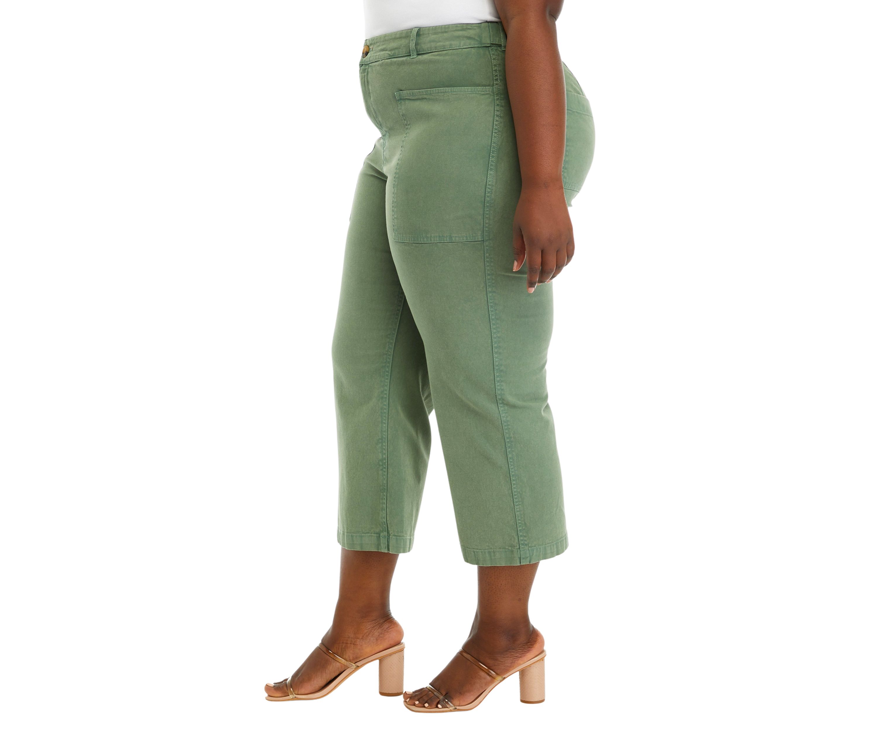 Plus Size Utility Cropped Pants