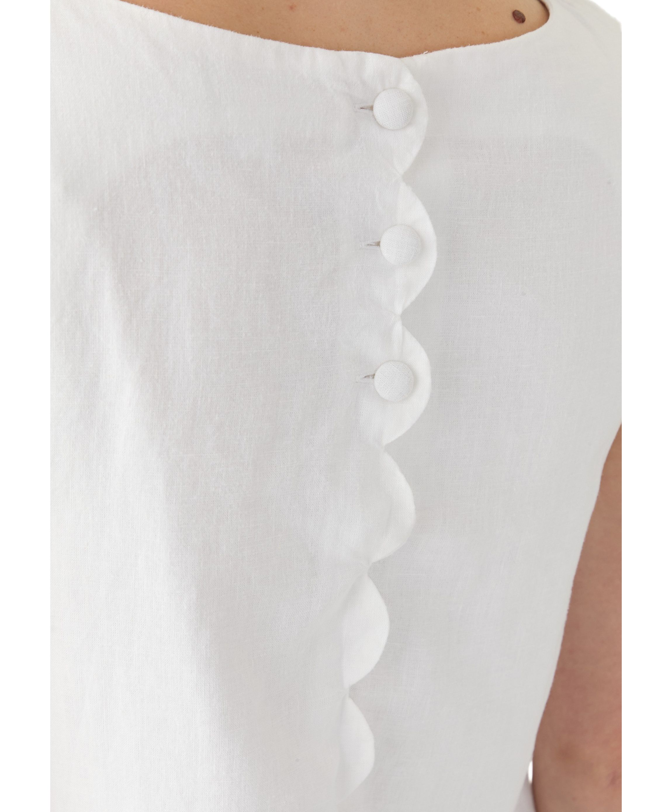 Womens Sleeveless Scallop Back Dress