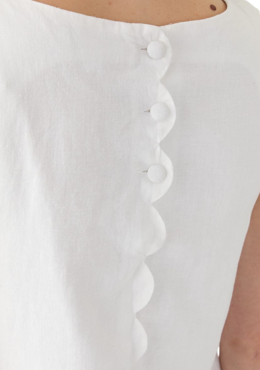 Womens Sleeveless Scallop Back Dress