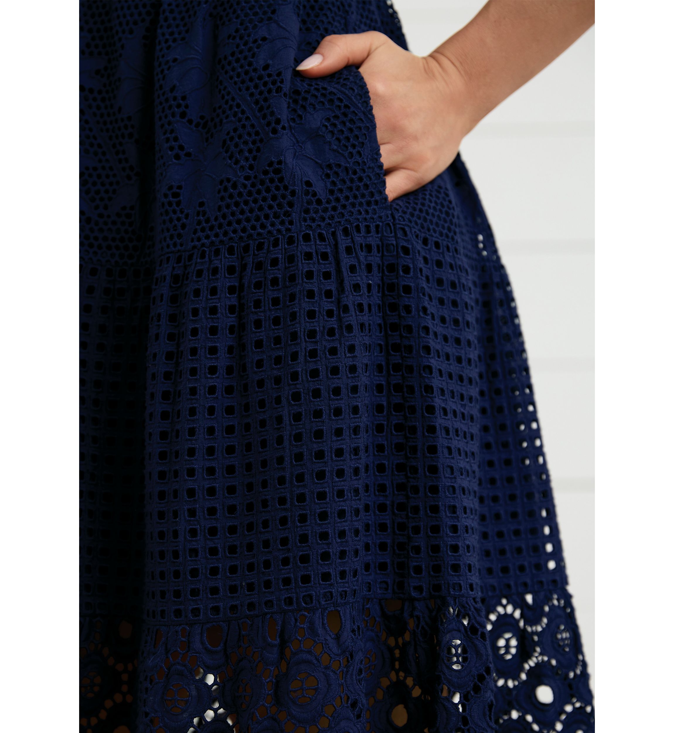Sewing Down South x Crown & Ivy™ Megan Sleeveless Eyelet Midi Dress