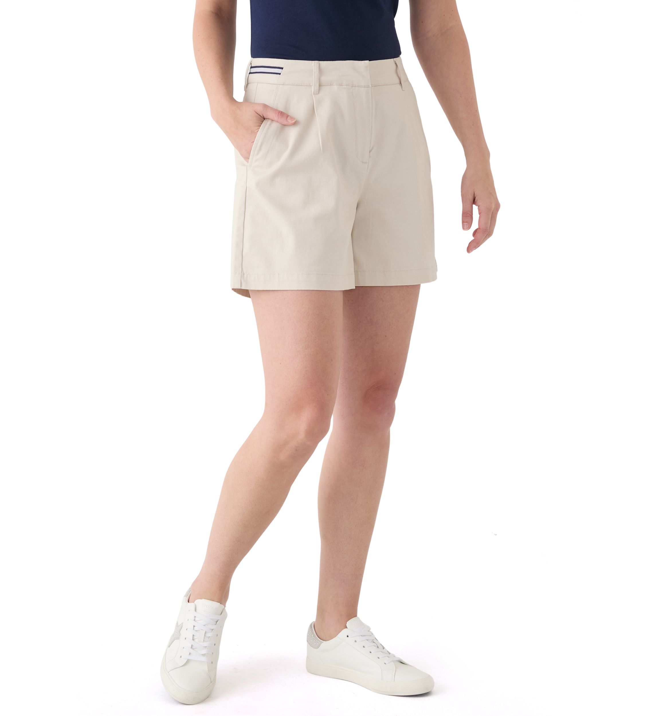 Womens High Rise Pleated Shorts