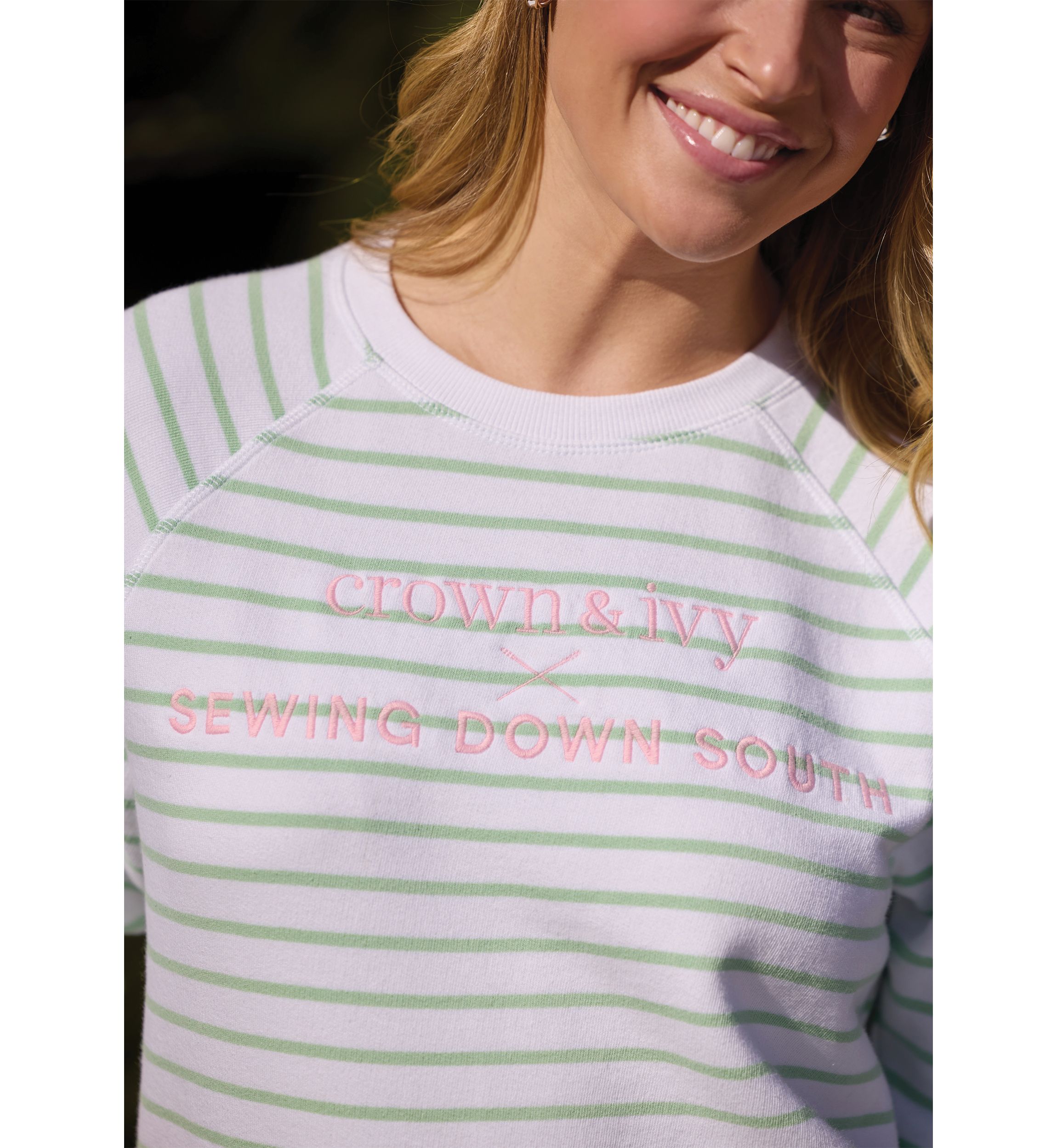 Sewing Down South x Crown & Ivy™ Sarah Graphic Crew Neck Sweatshirt