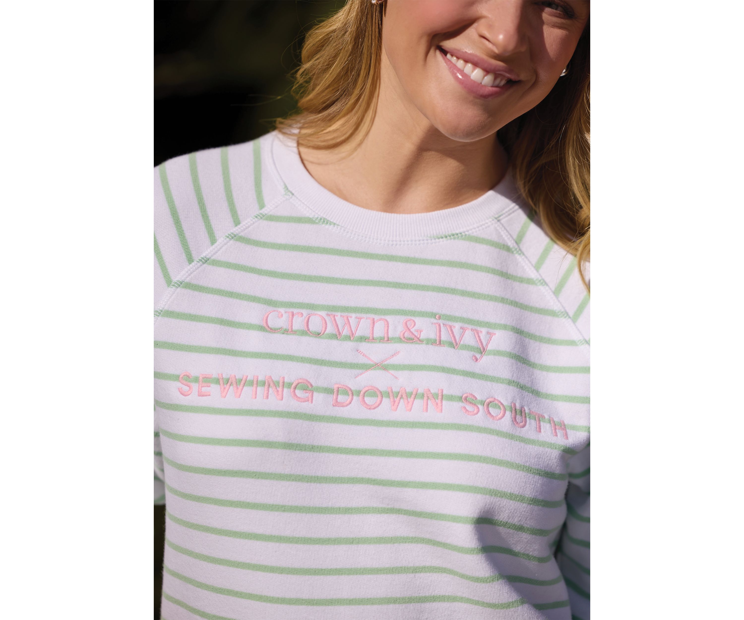 Sewing Down South x Crown & Ivy™ Sarah Graphic Crew Neck Sweatshirt