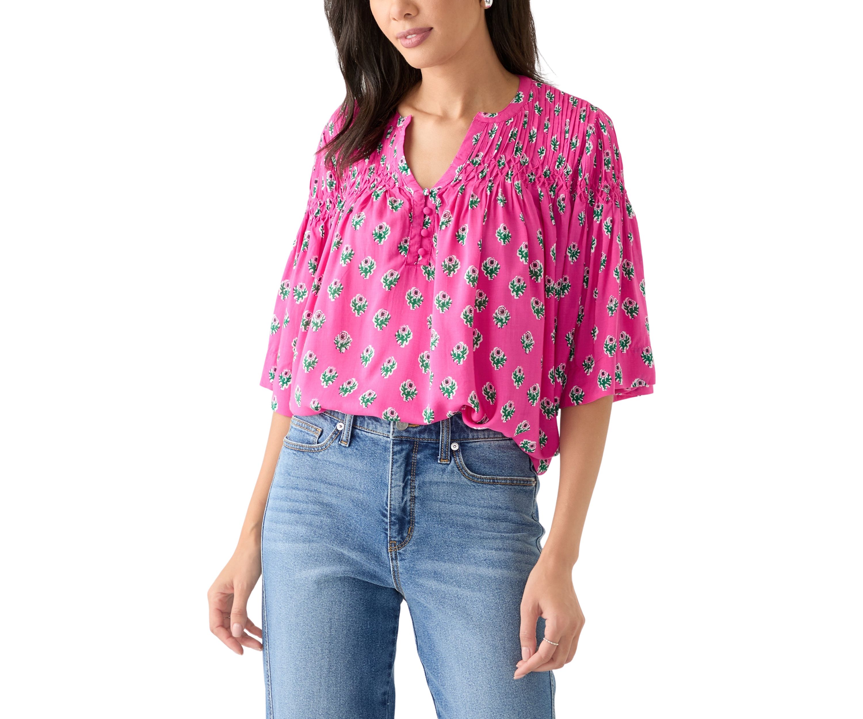 Womens 3/4 Flutter Sleeve Pintuck Printed Top 