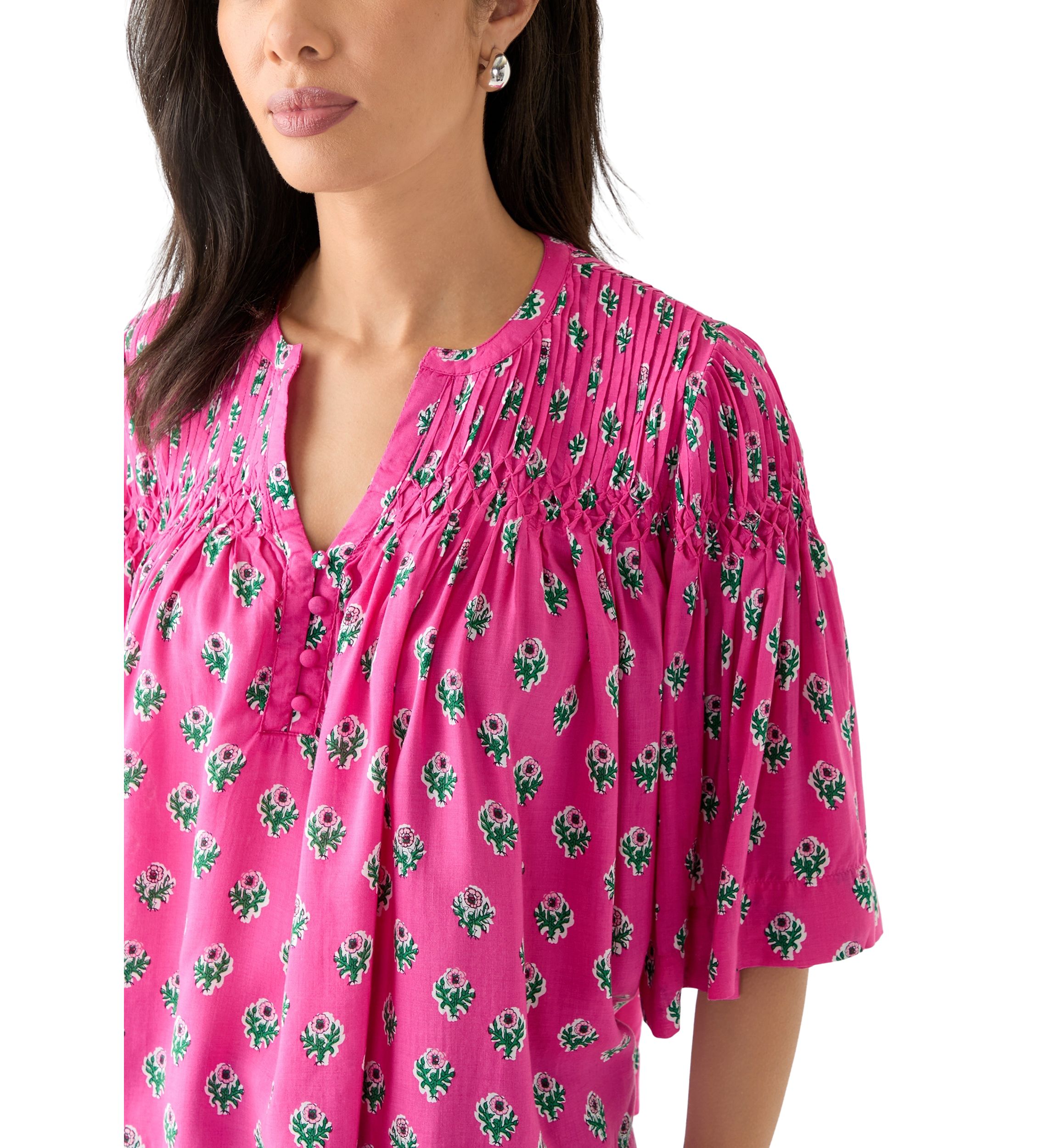 Womens 3/4 Flutter Sleeve Pintuck Printed Top 