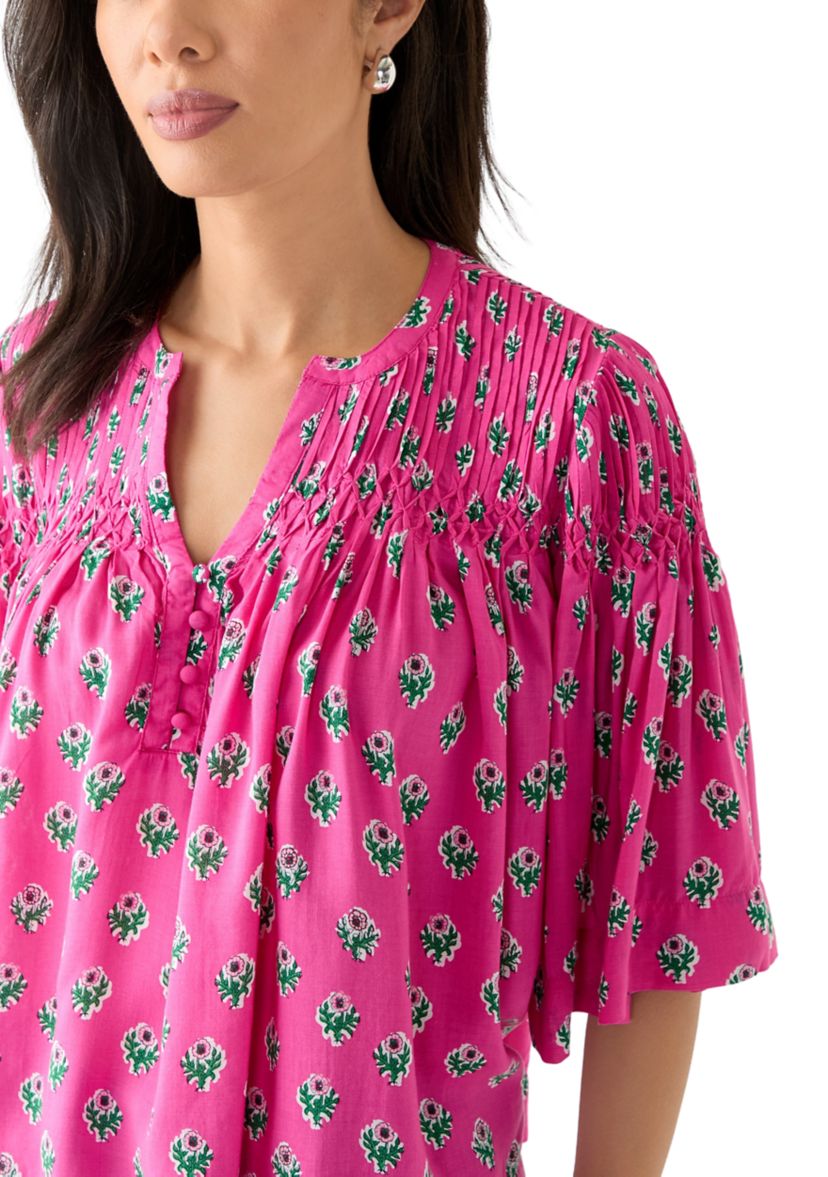 Womens 3/4 Flutter Sleeve Pintuck Printed Top 