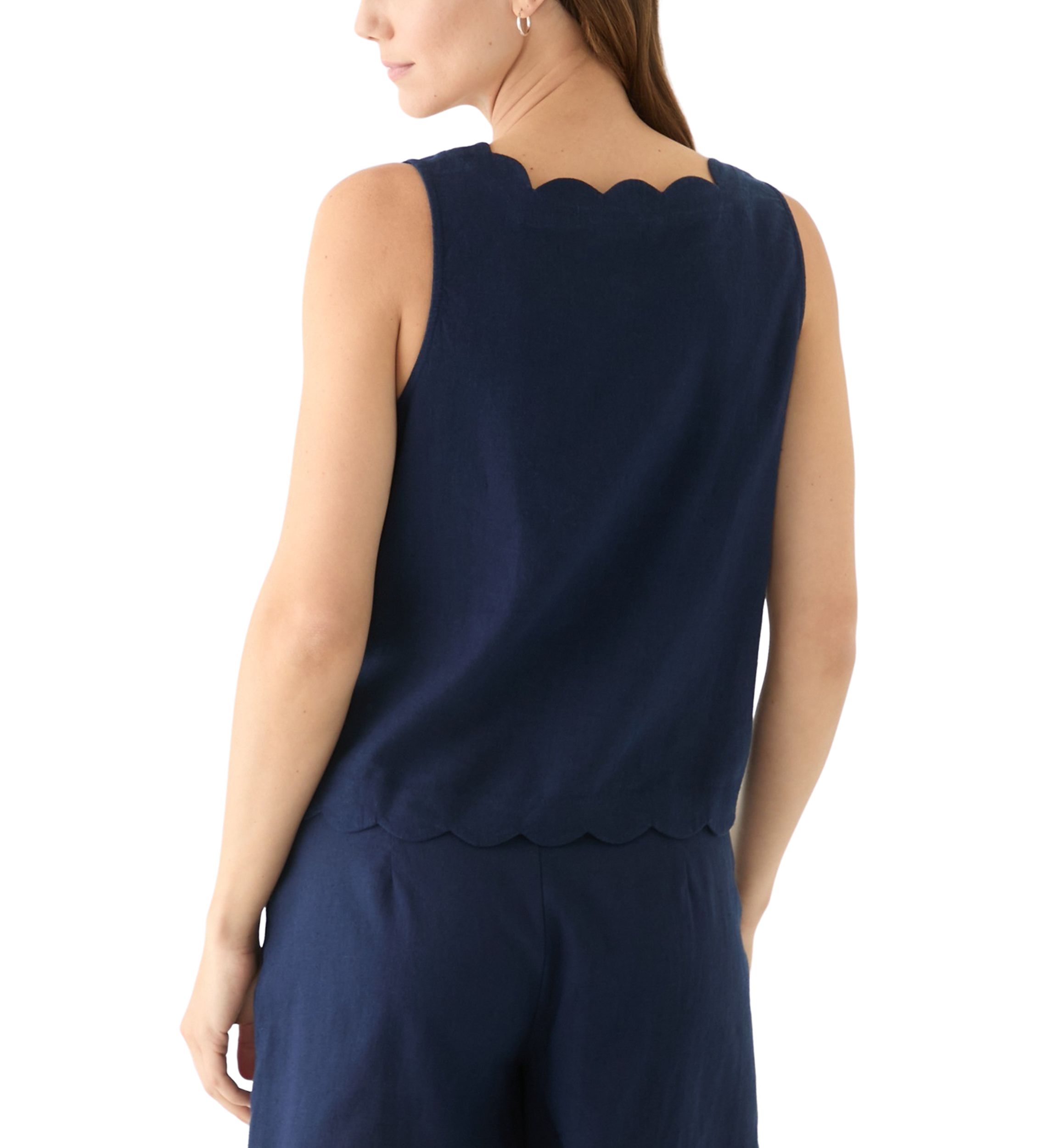 Womens Sleeveless Scallop Tank Top