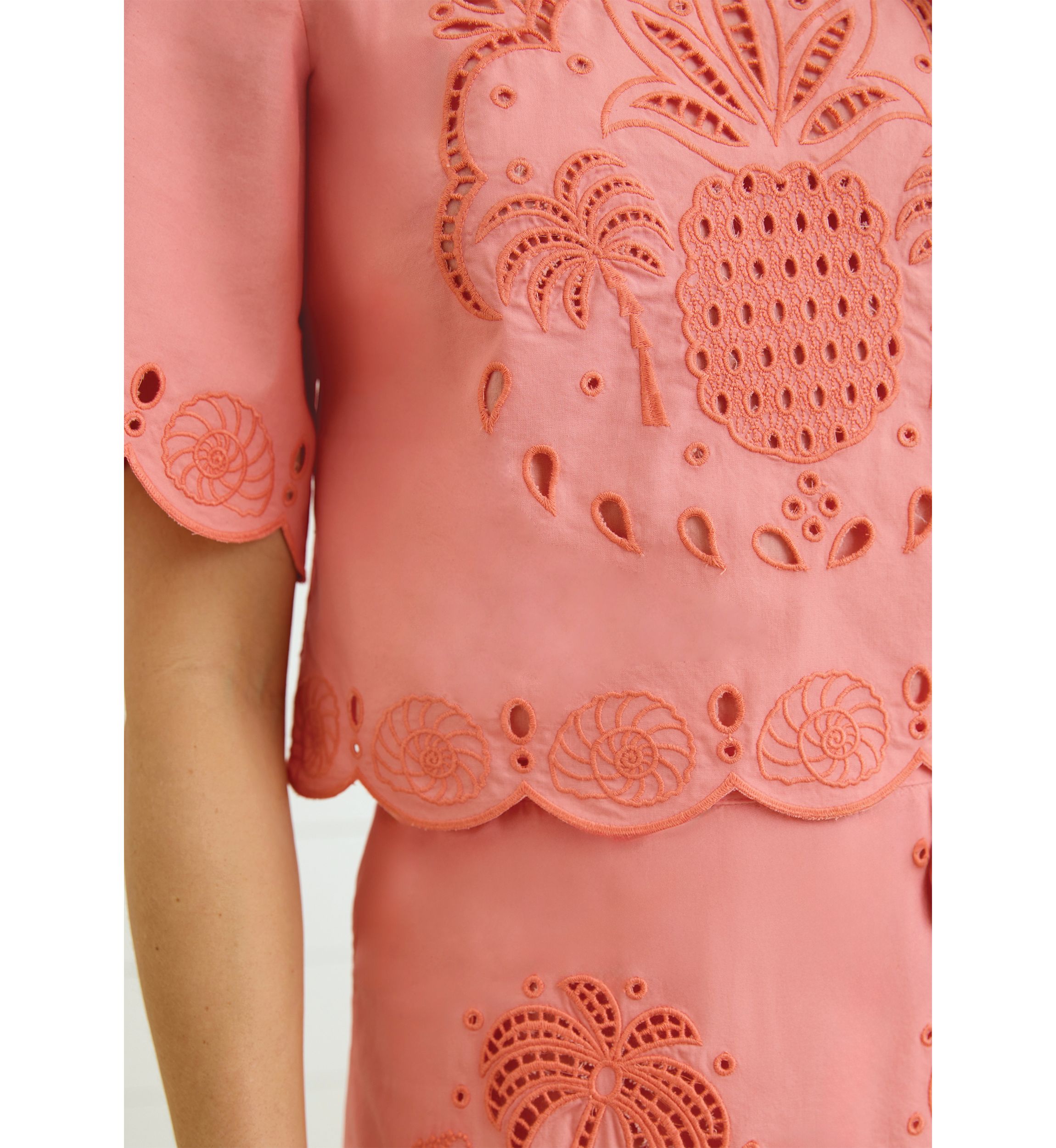 Sewing Down South x Crown & Ivy™ Hayes Short Sleeve Embroidered Blouse