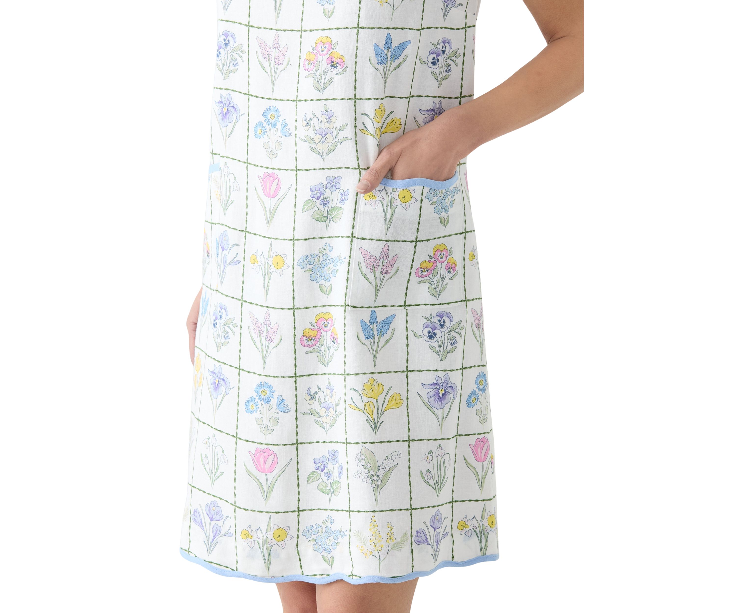 Petite Sleeveless Scallop Shift Dress