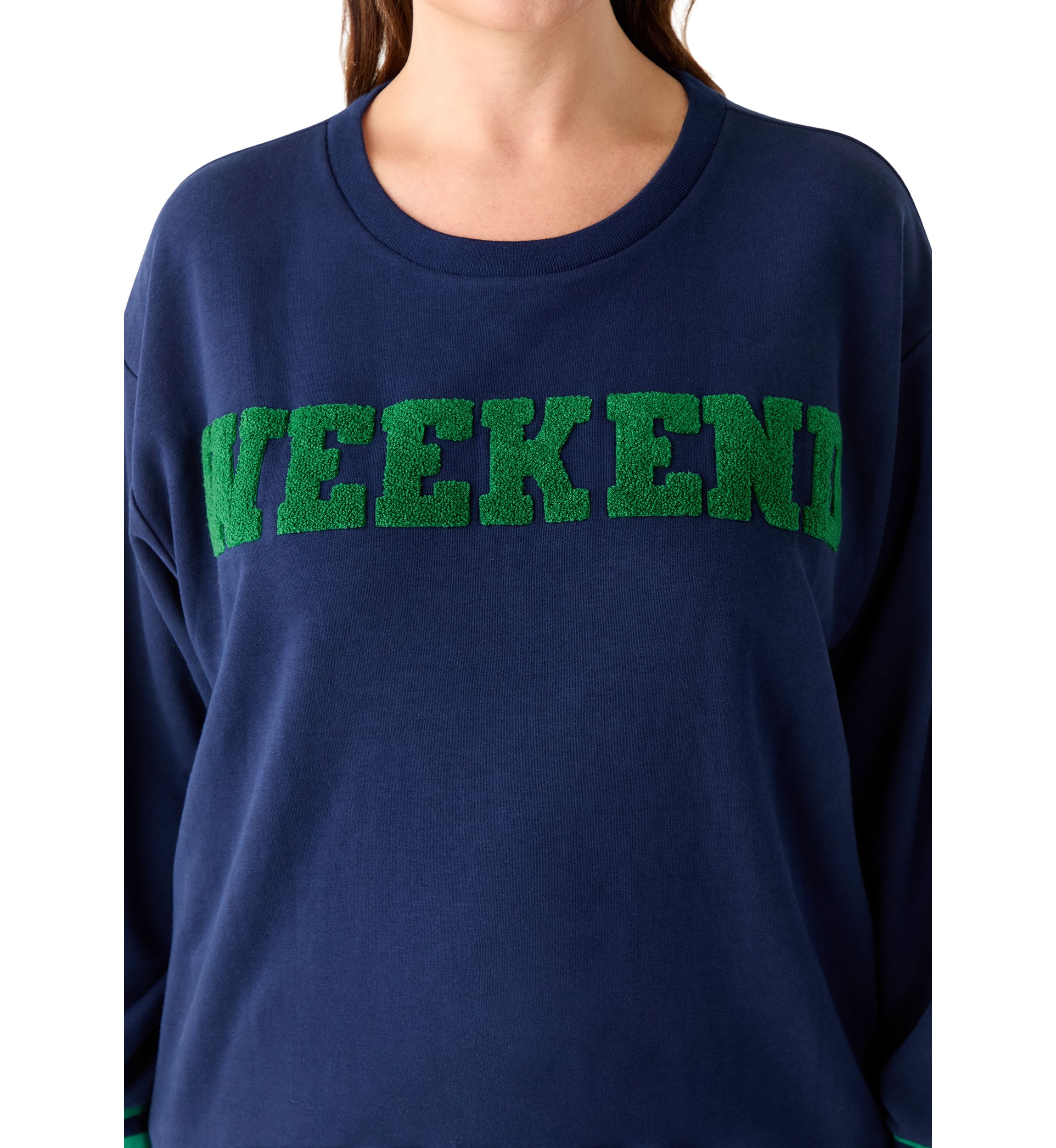 Plus Size Long Sleeve Patch Sweeper Sweatshirt