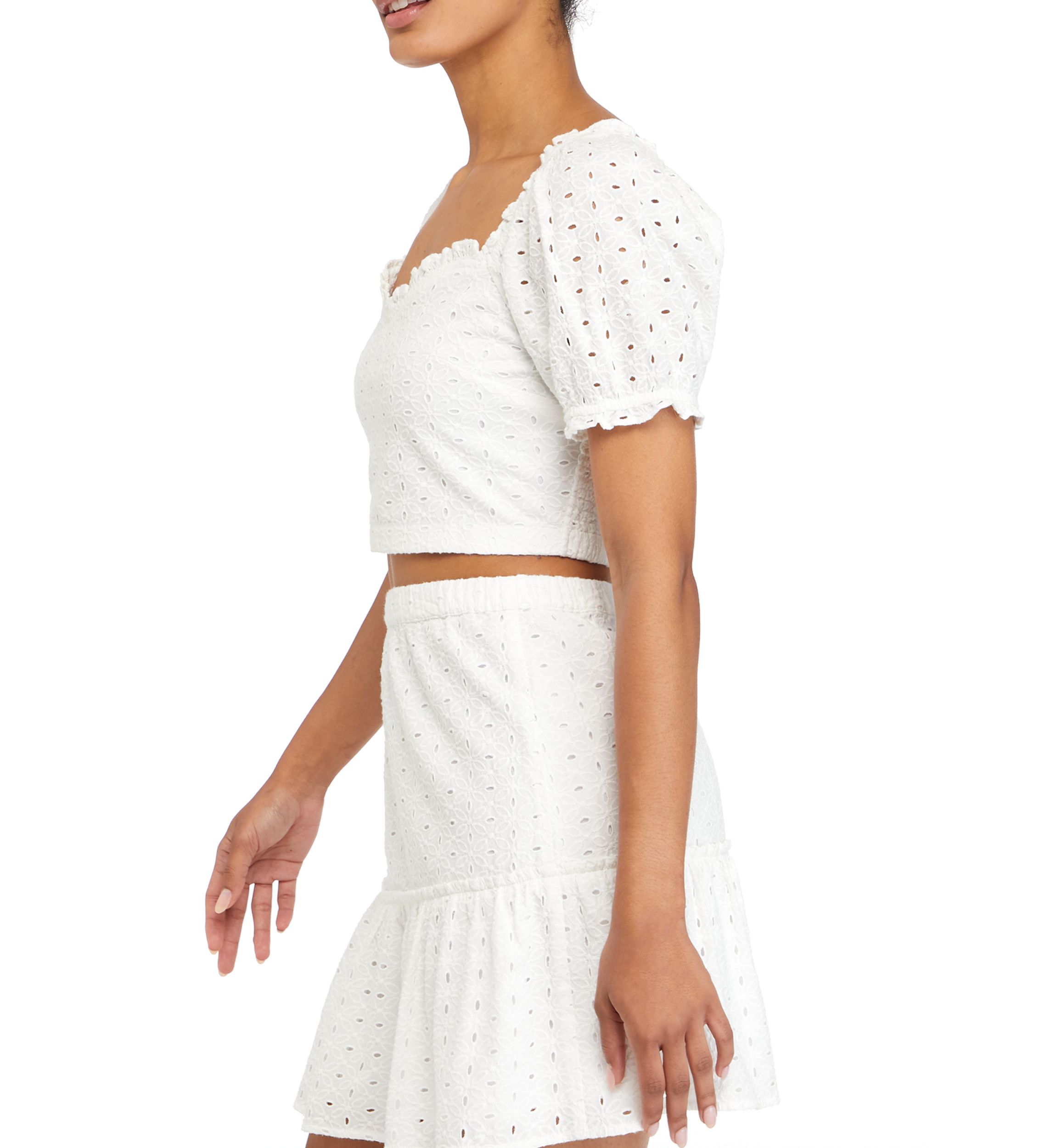 Juniors Eyelet Puff Sleeve Crop Top