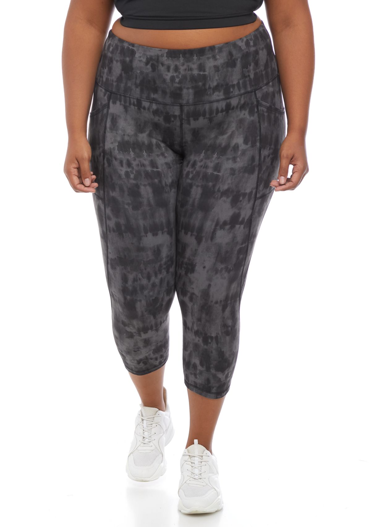 Plus Size Peached Printed Capri Length Leggings with Pockets