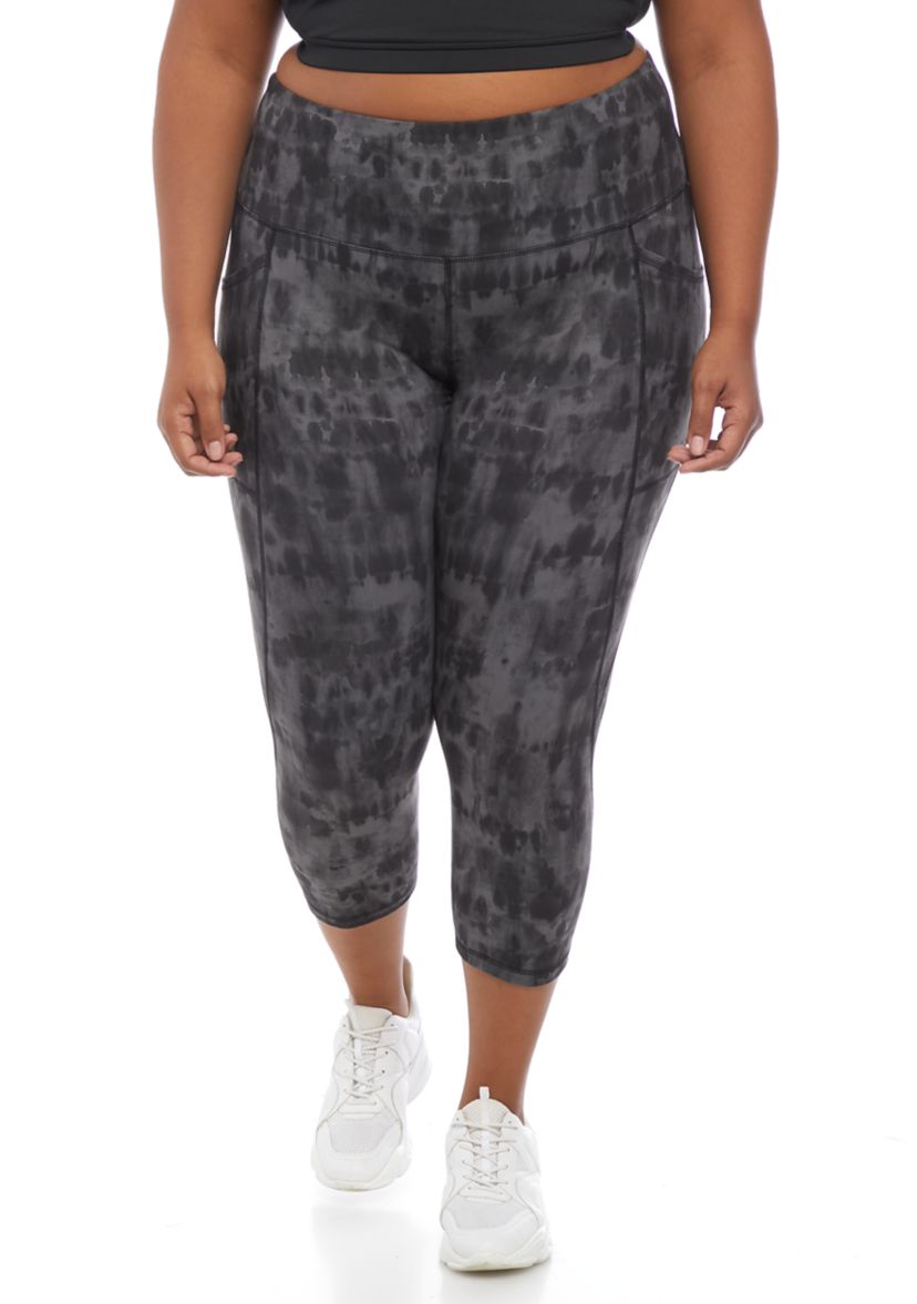 Plus Size Peached Printed Capri Length Leggings with Pockets