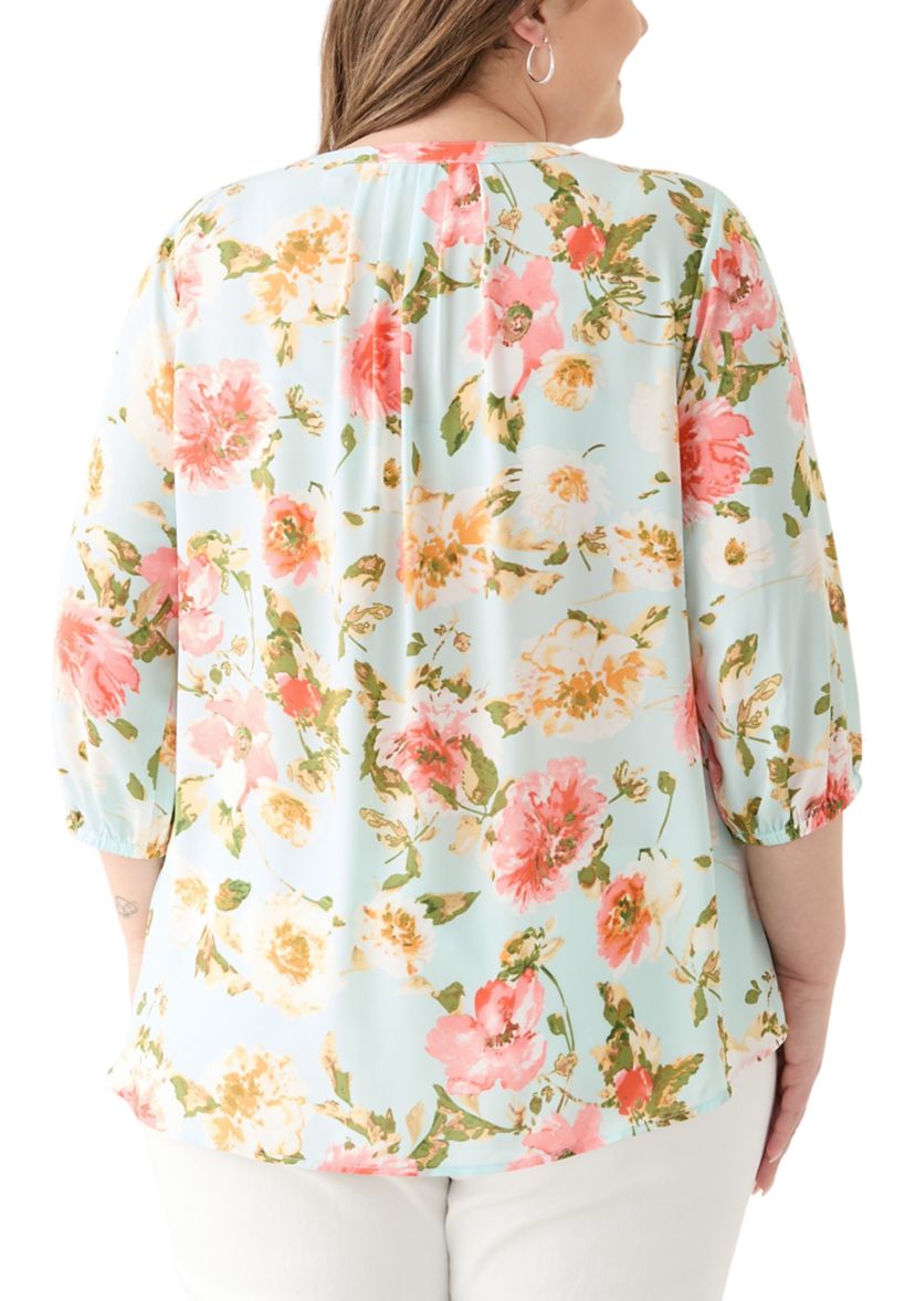 Plus Size 3/4 Sleeve Split Neck Woven Blouse 