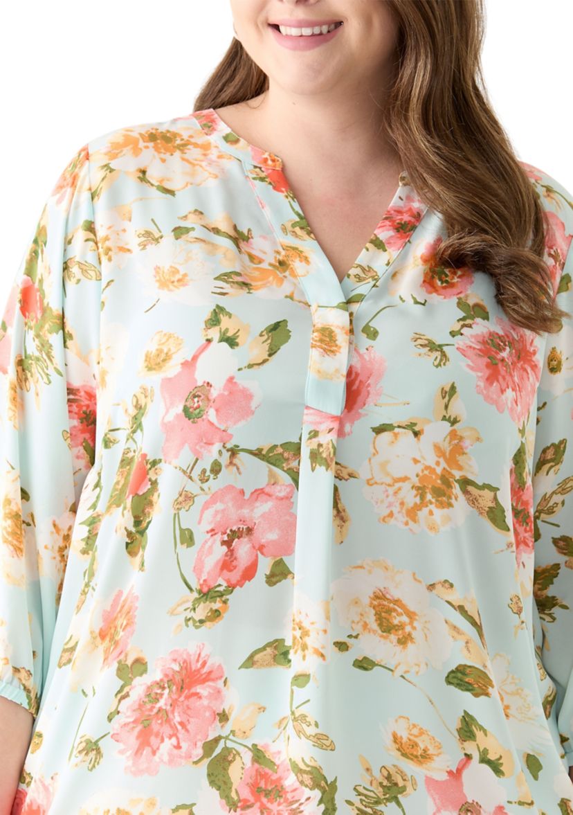 Plus Size 3/4 Sleeve Split Neck Woven Blouse 