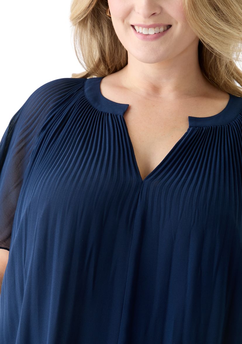 Plus Size Pleated Woven Blouse