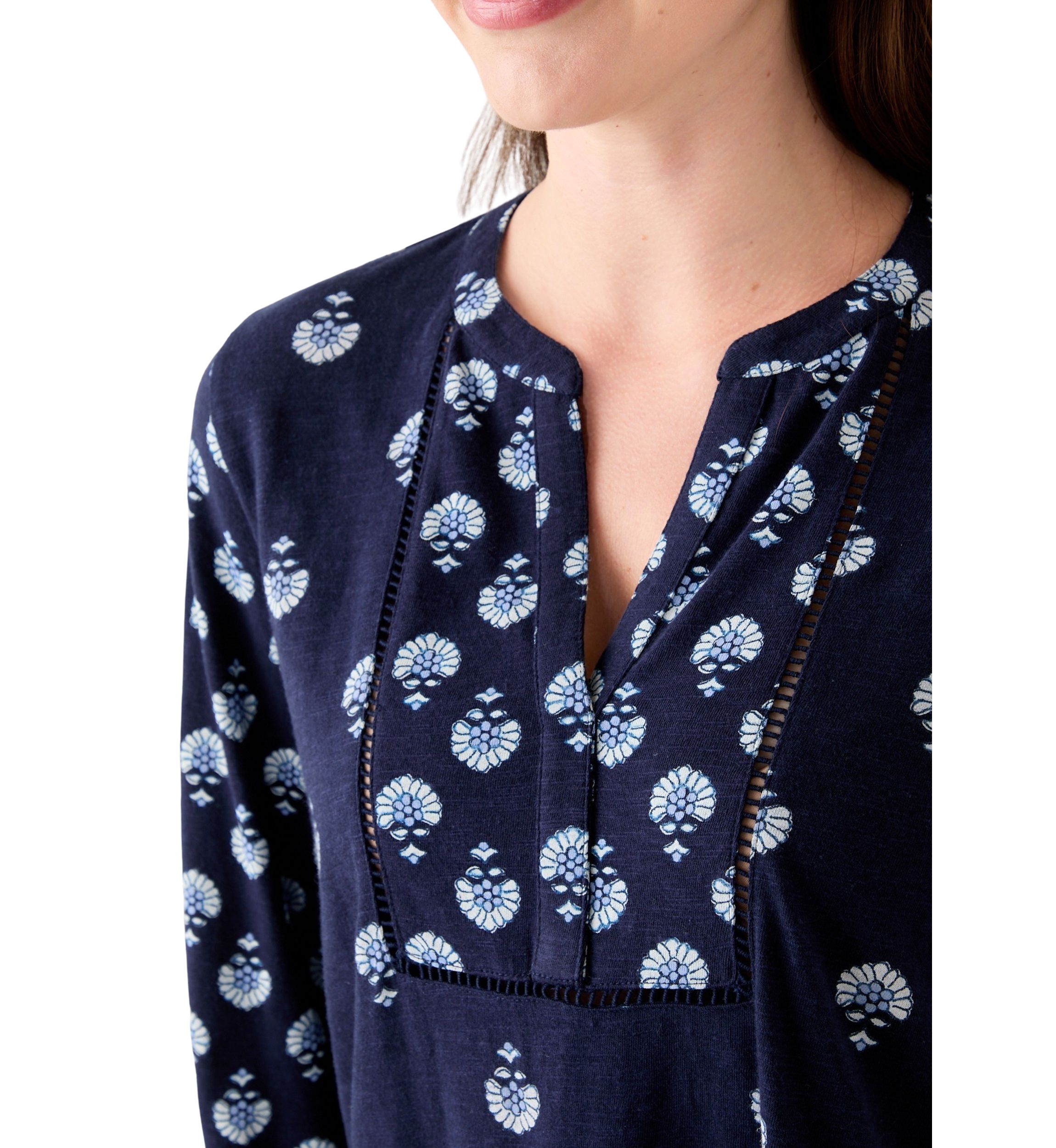 Womens 3/4 Sleeve Printed Top with Trim