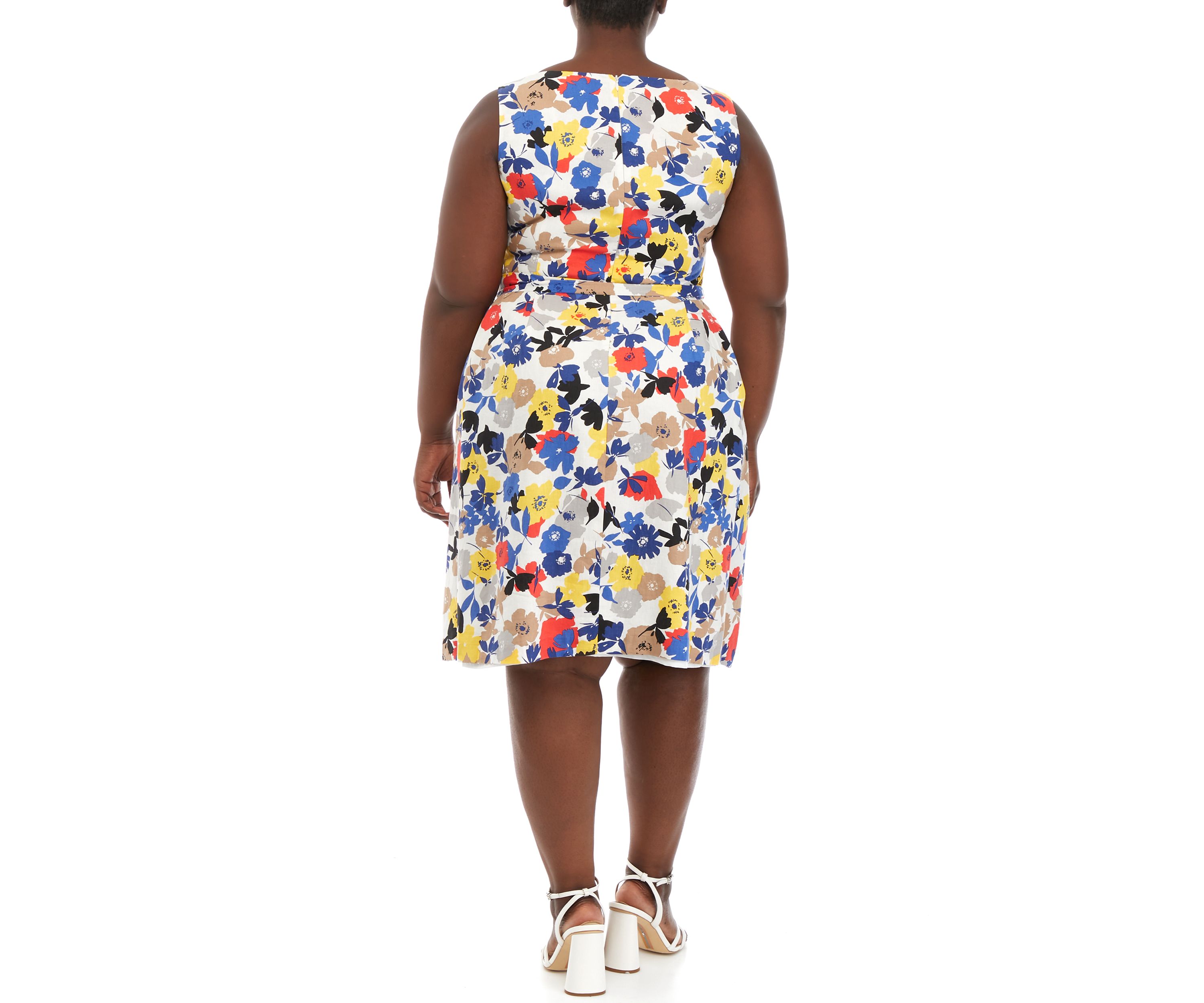 Plus Size Sleeveless V-Neck Floral Fit and Flare Midi Dress