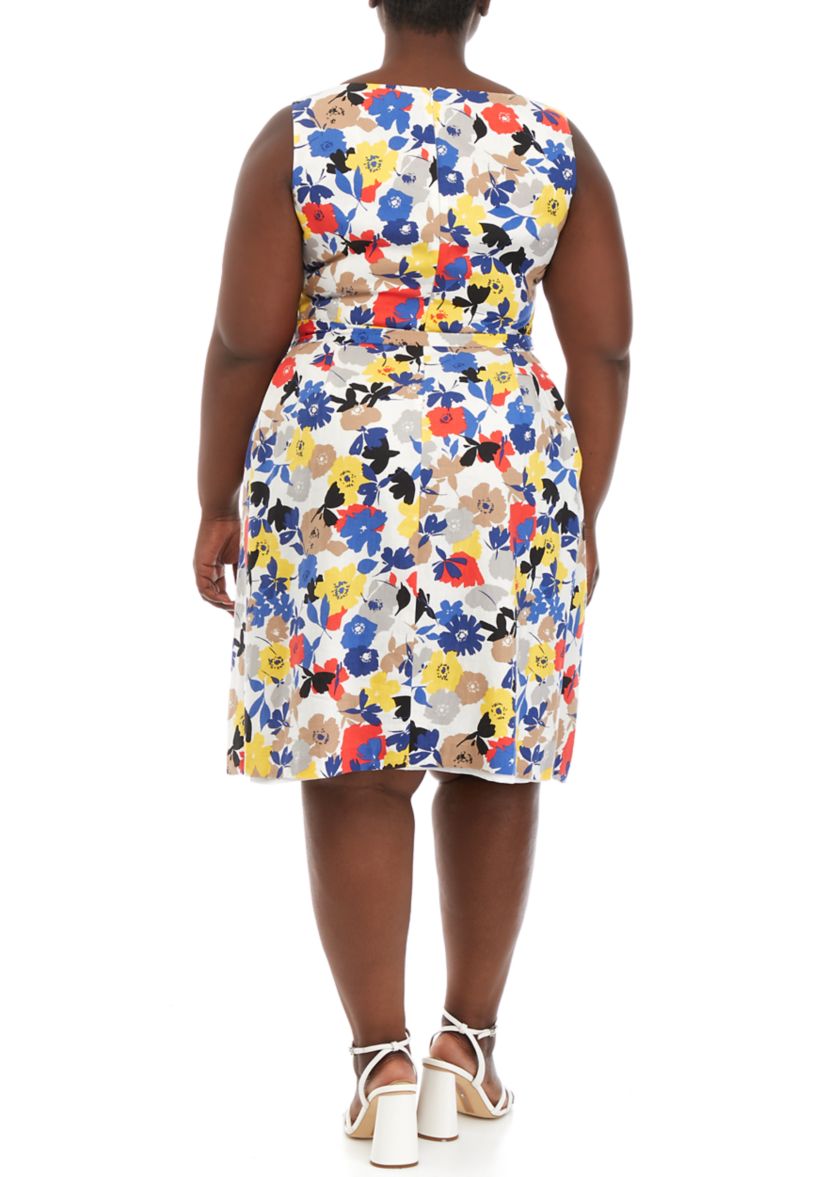 Plus Size Sleeveless V-Neck Floral Fit and Flare Midi Dress