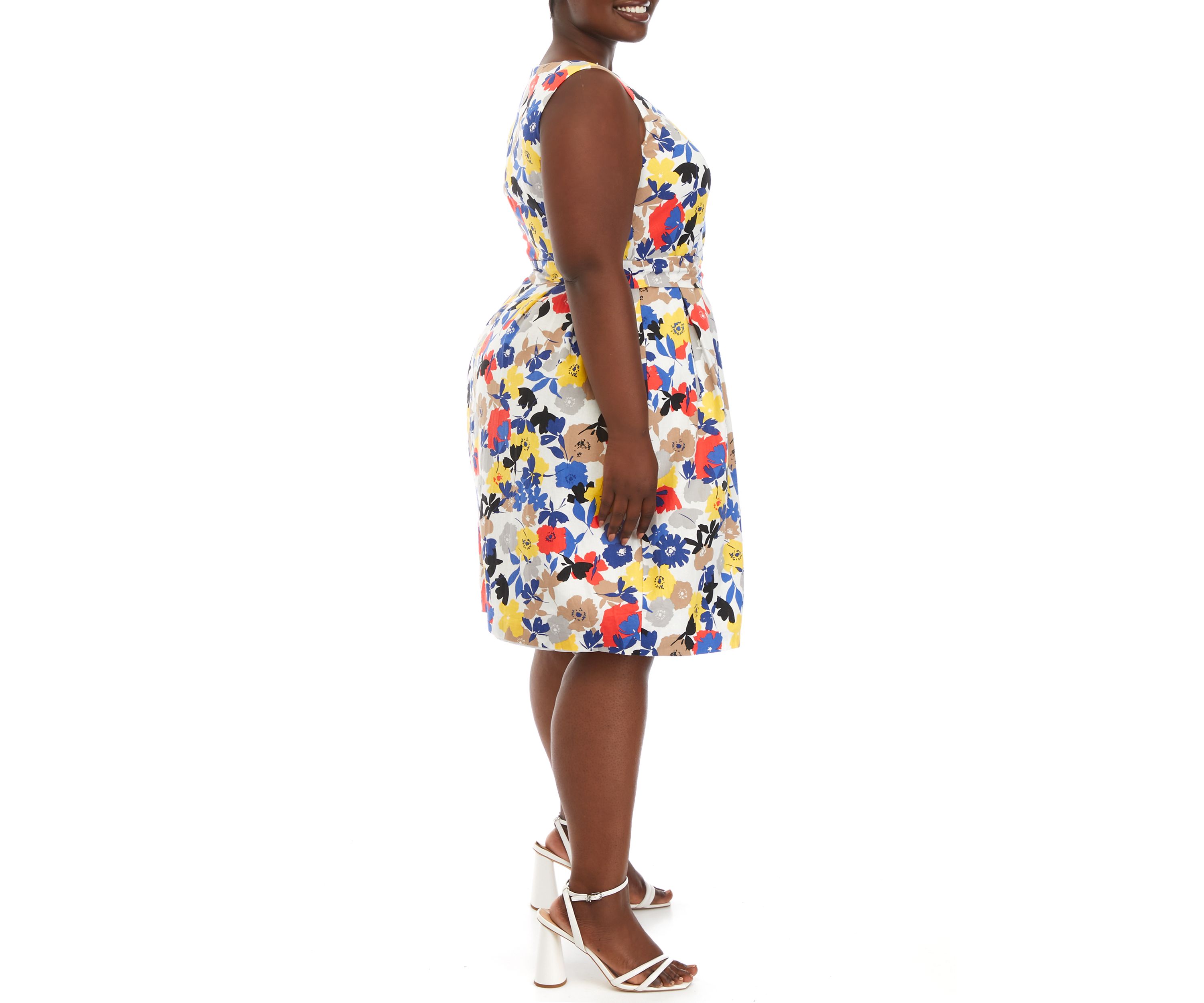 Plus Size Sleeveless V-Neck Floral Fit and Flare Midi Dress