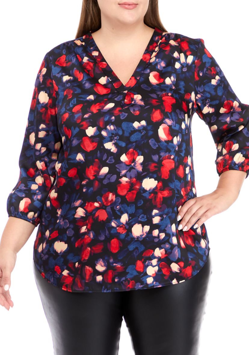 Plus Size 3/4 Sleeve V-Neck Pleat Front Tunic Top