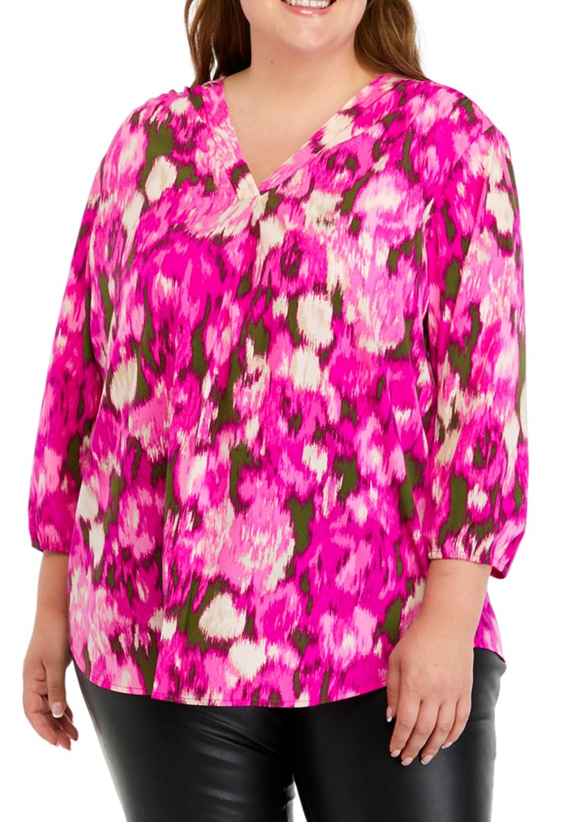 Plus Size 3 Quarter Sleeve V-Neck Pleat Front Tunic Top