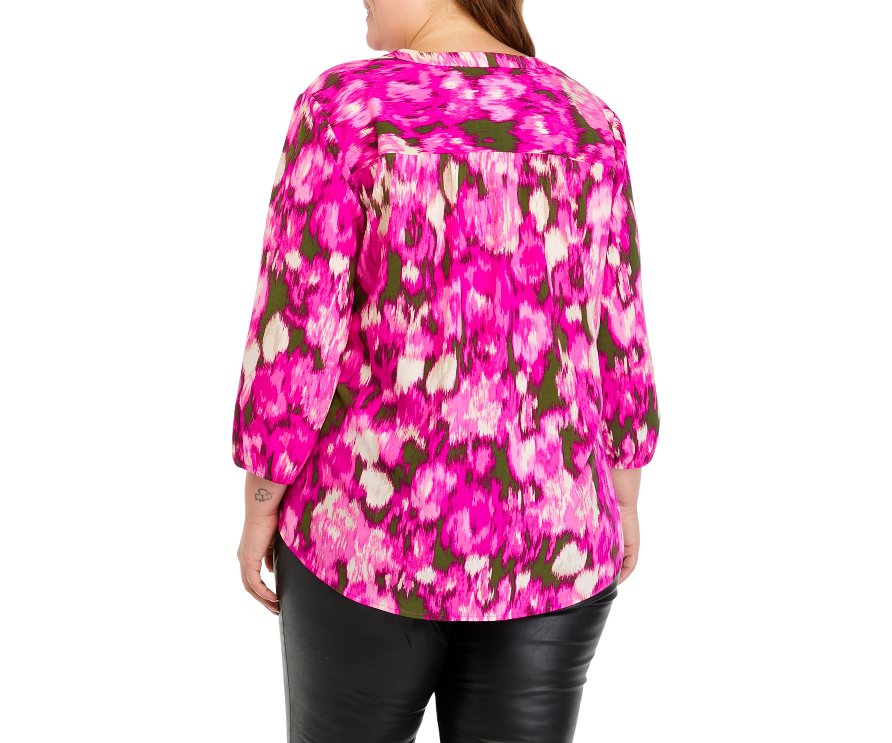 Plus Size 3 Quarter Sleeve V-Neck Pleat Front Tunic Top