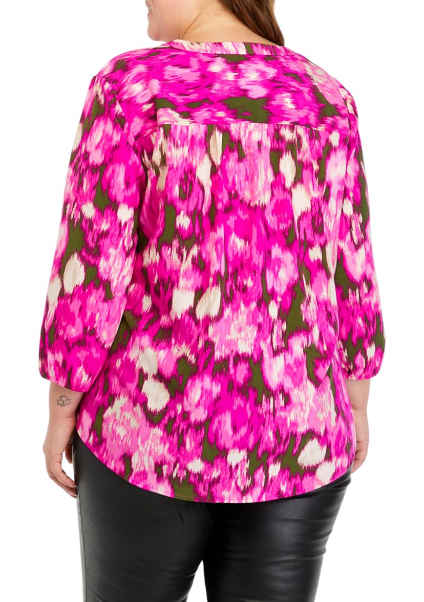 Plus Size 3 Quarter Sleeve V-Neck Pleat Front Tunic Top