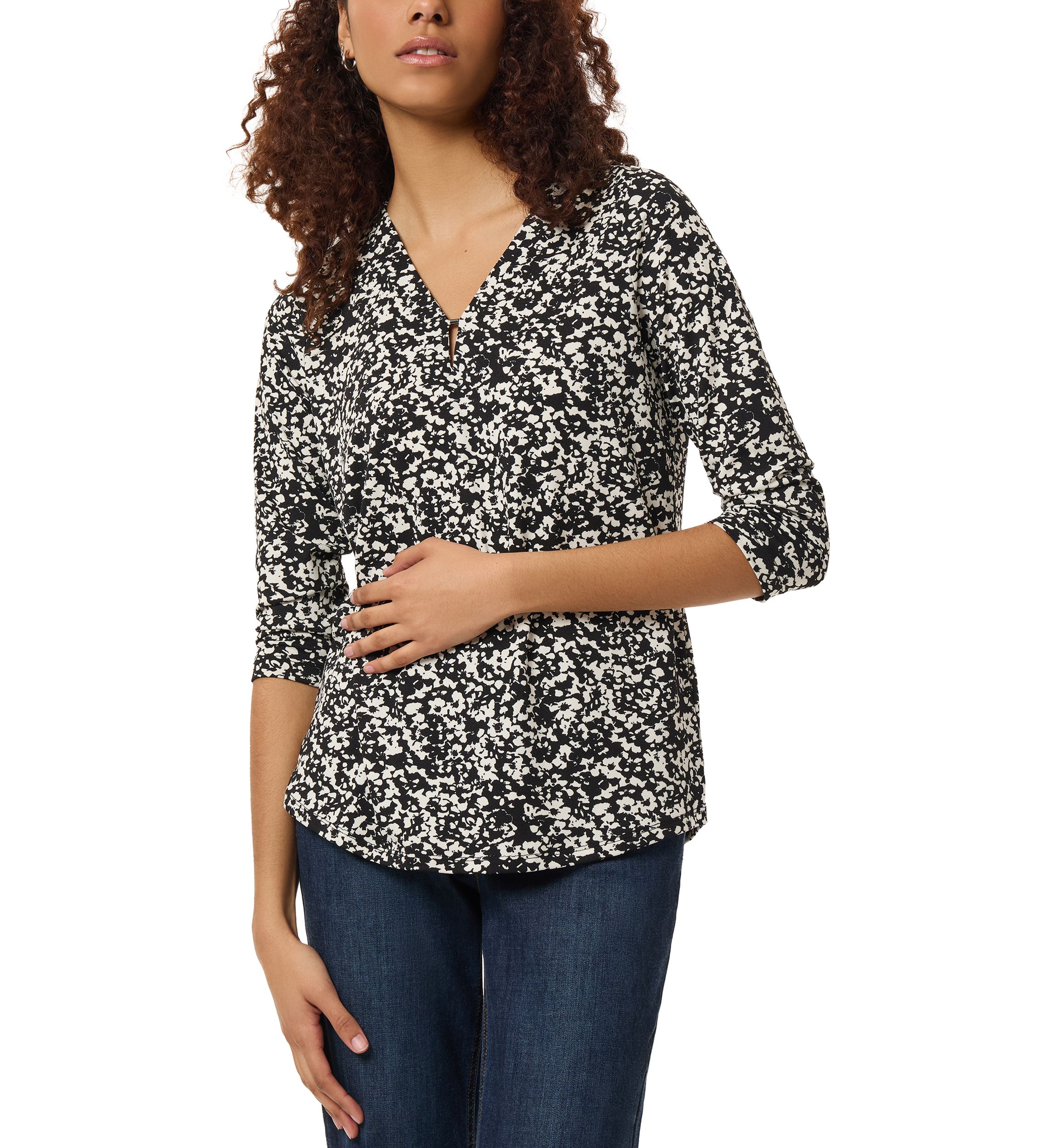 Petite Three Quarter V-Neck Noodle Print Top