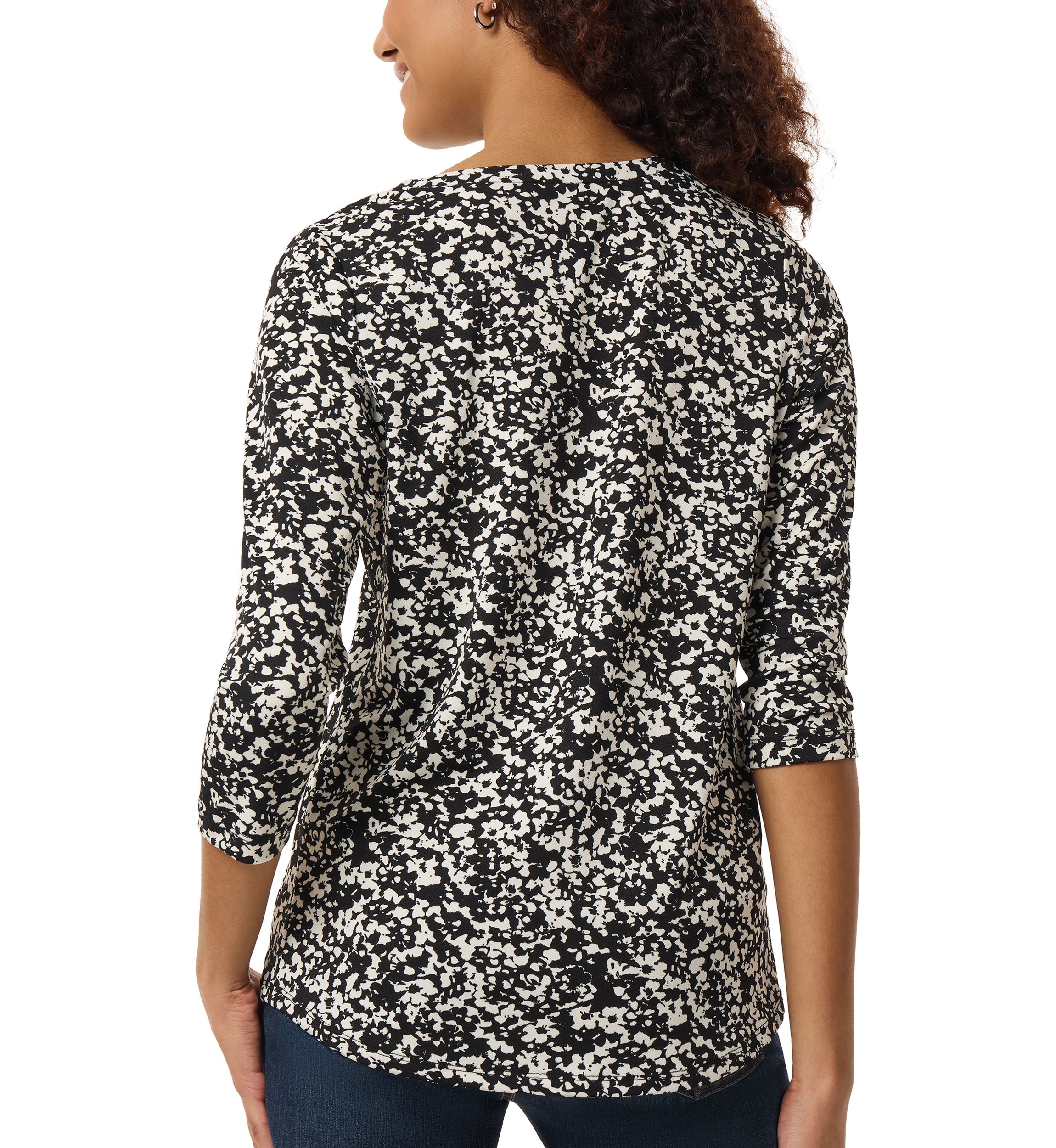 Petite Three Quarter V-Neck Noodle Print Top