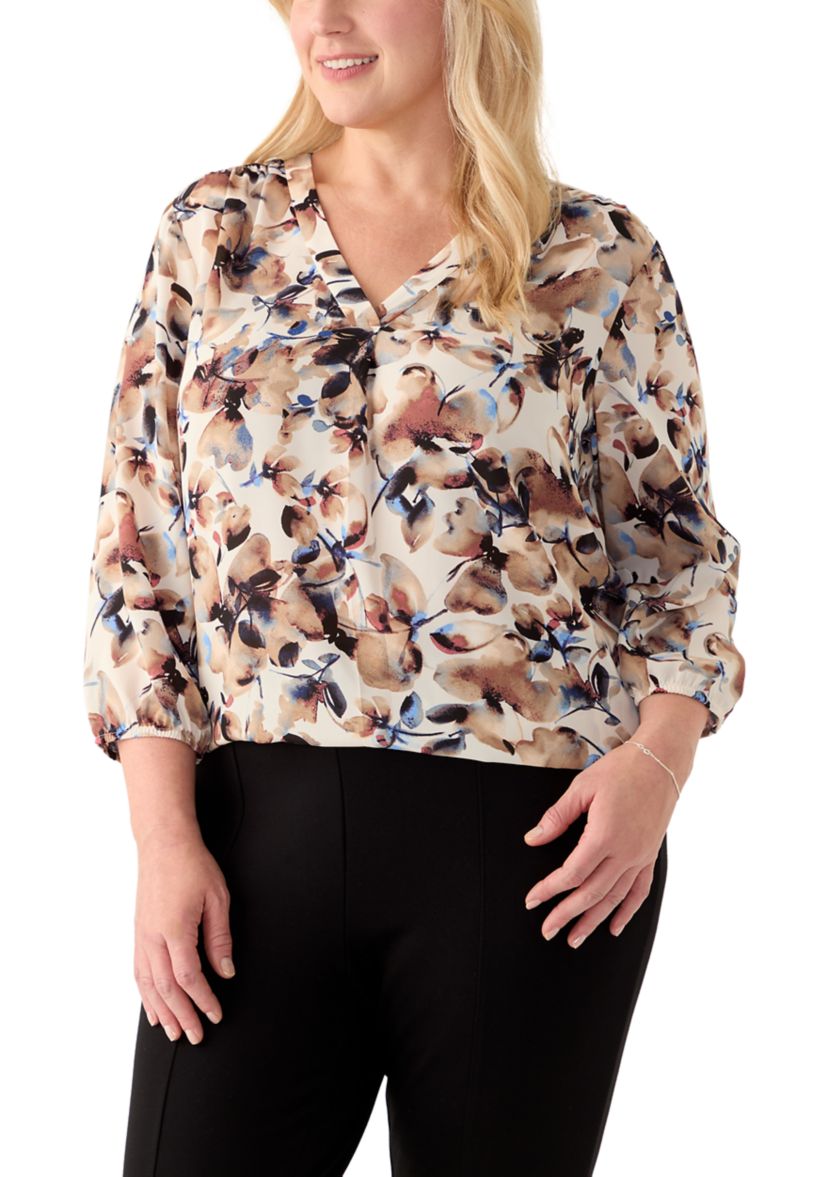 Plus Size 3/4 Sleeve V-Neck Pleat Front Tunic Top