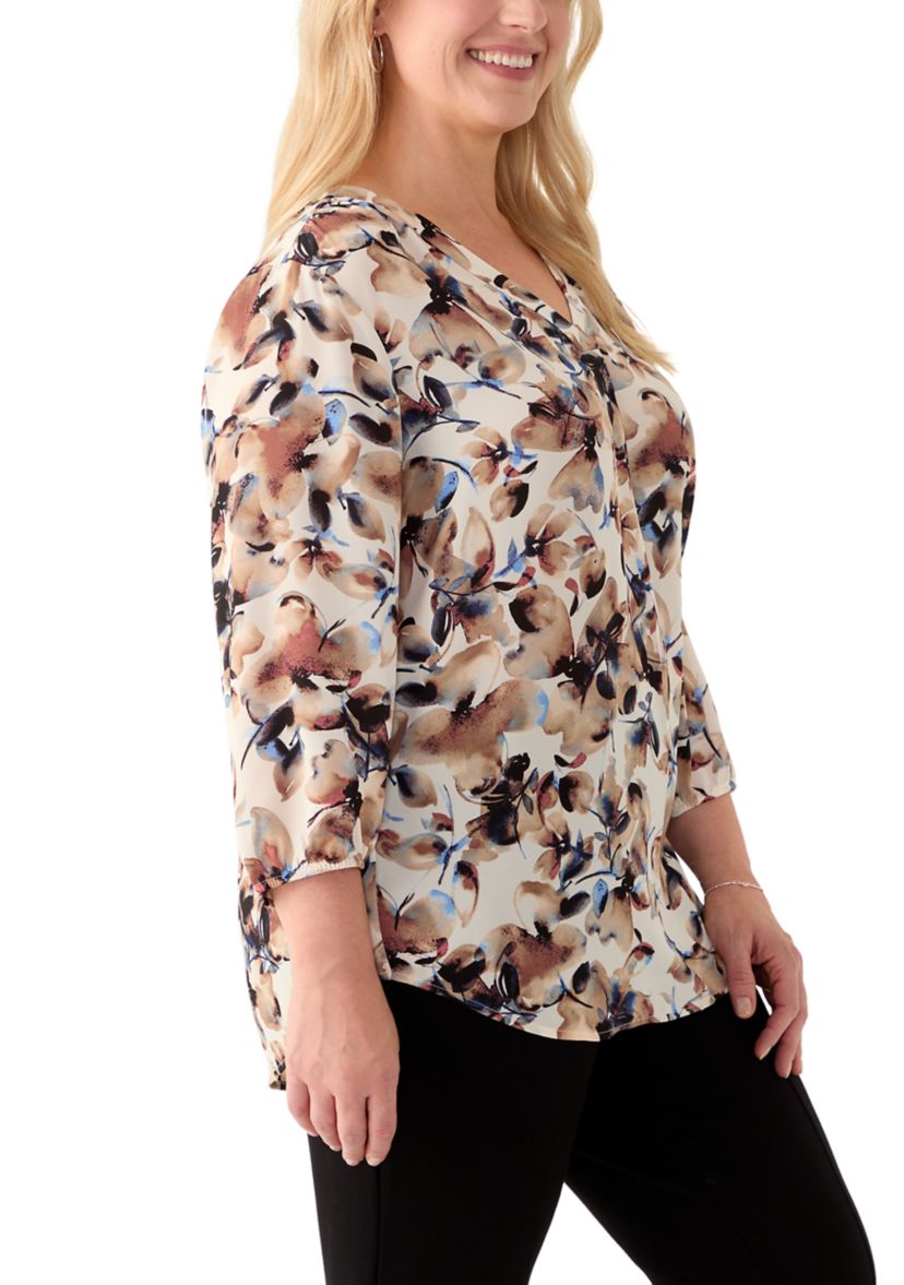 Plus Size 3/4 Sleeve V-Neck Pleat Front Tunic Top