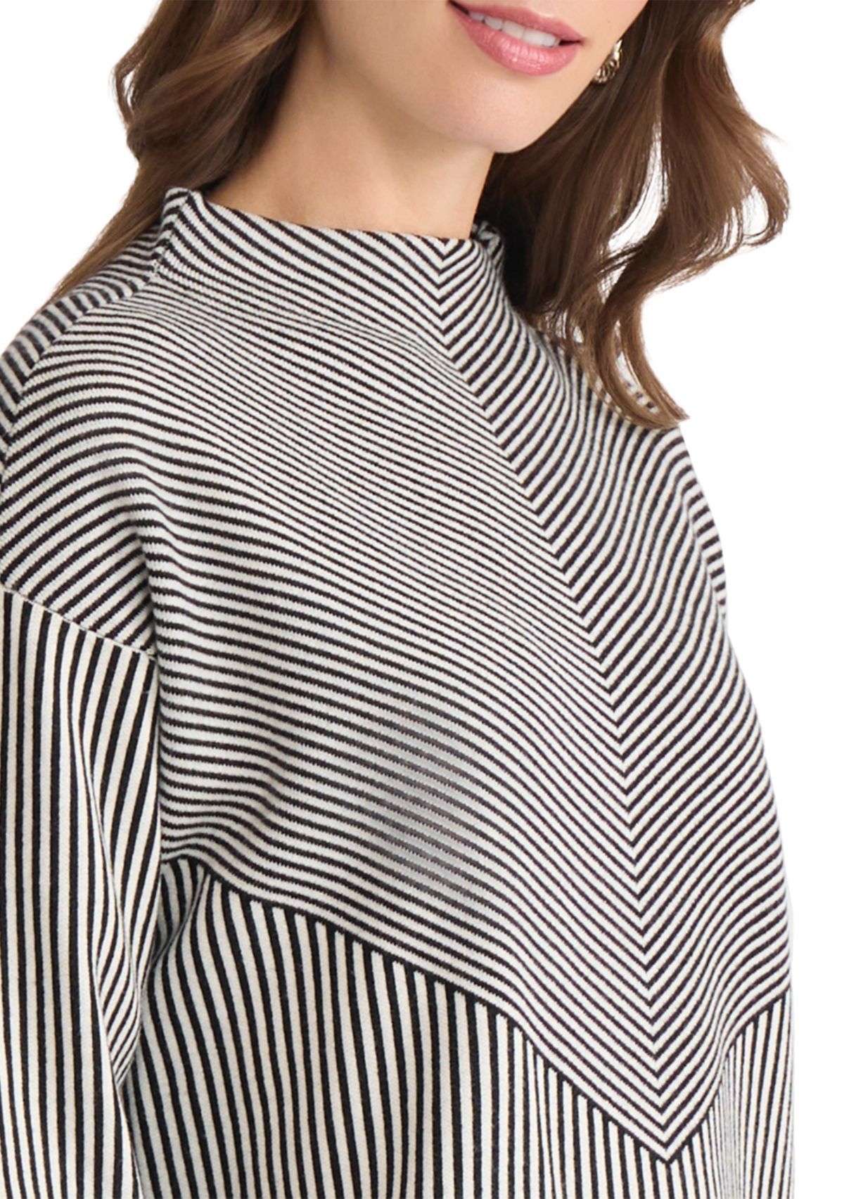 Womens Long Sleeve Mock Neck Jacquard Sweater 