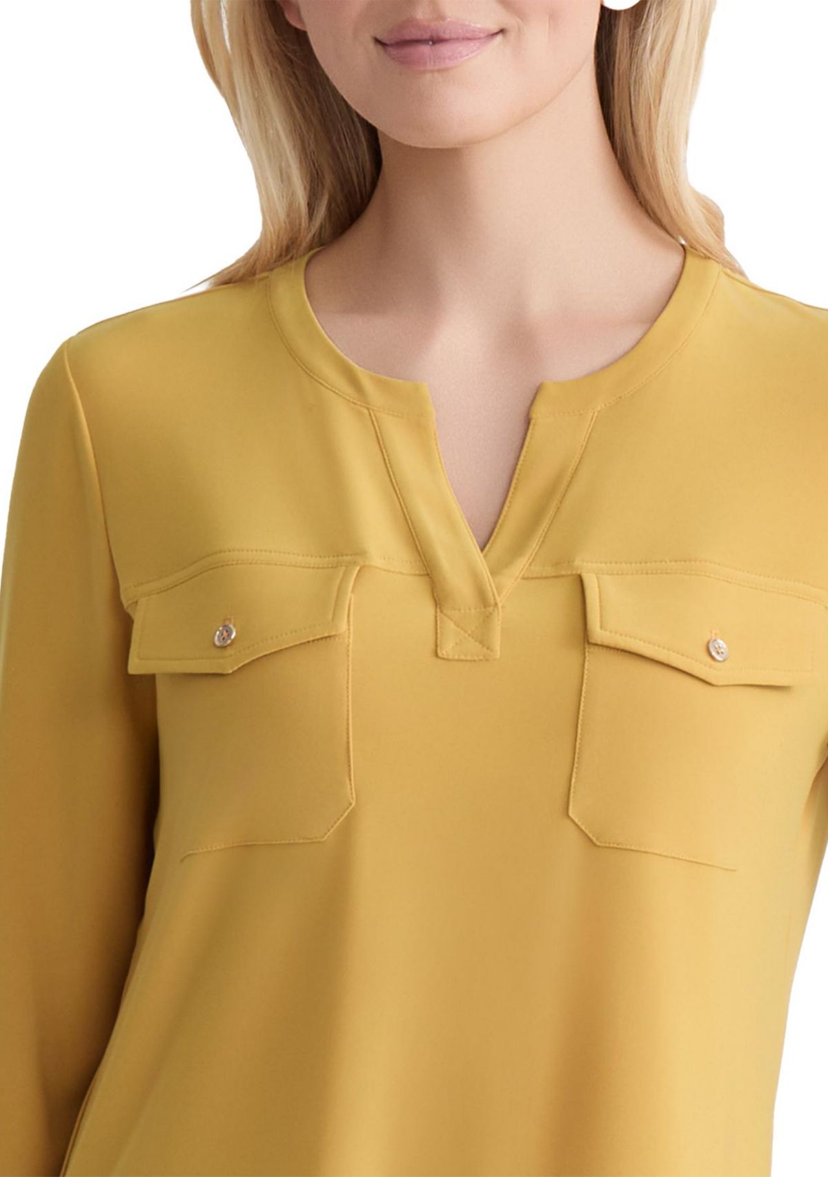 Petite Seeveless V-Neck Pleat Front Shell - Printed 