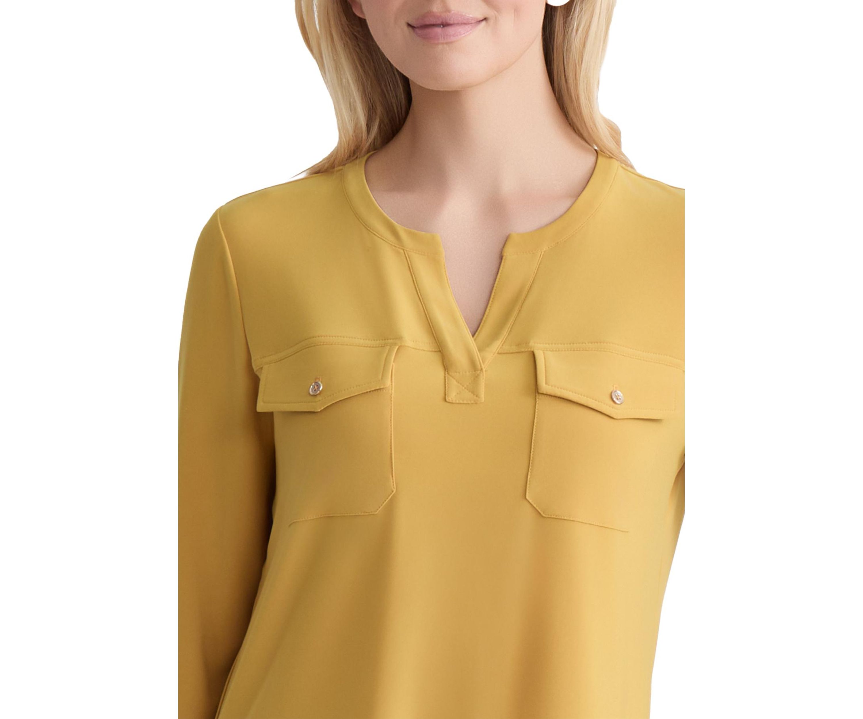 Petite Seeveless V-Neck Pleat Front Shell - Printed 