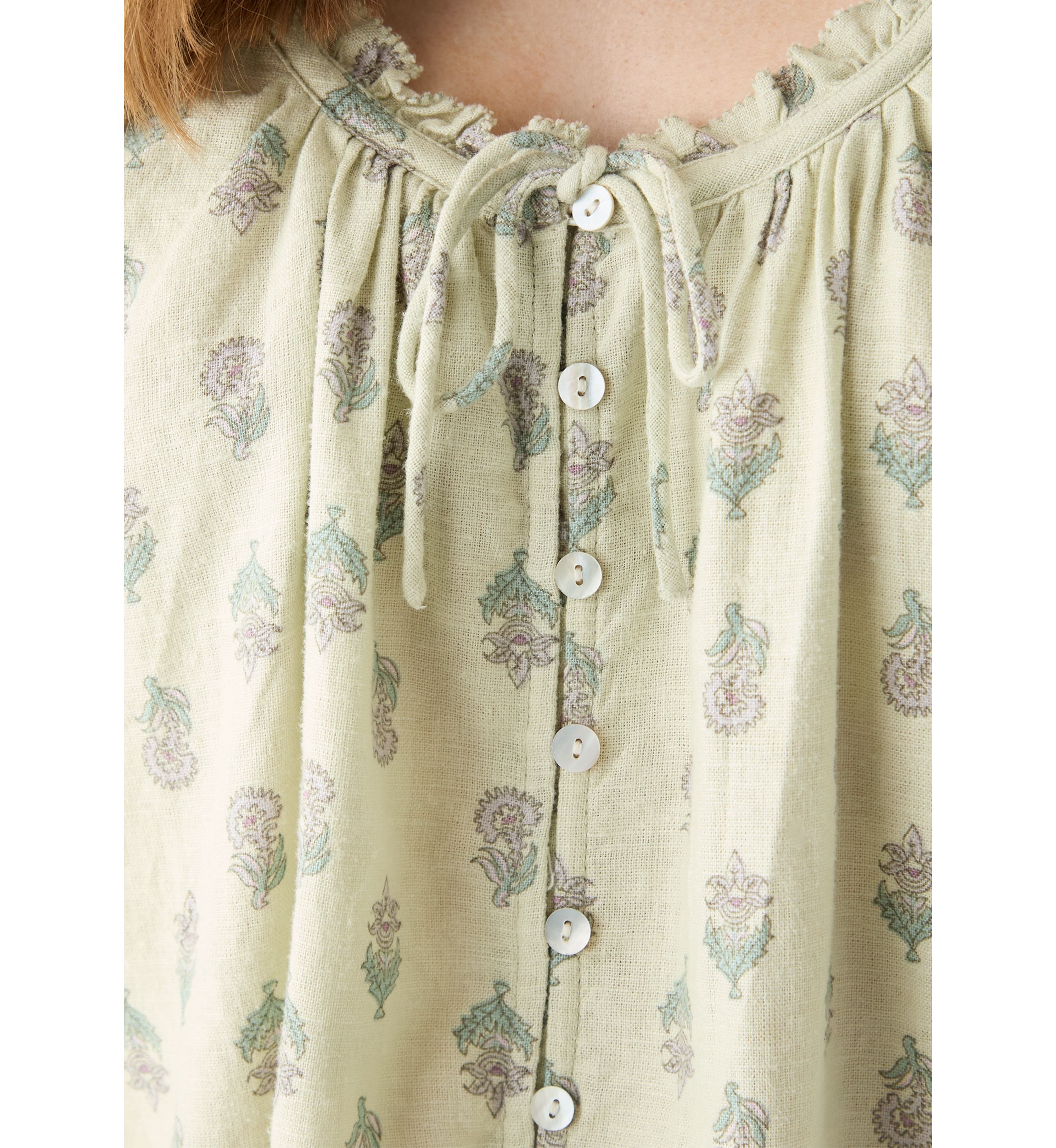 Womens Floral Pleated Shell