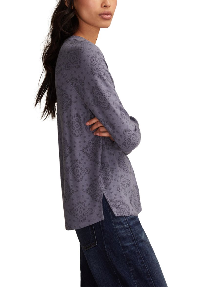 Womens Cloud Knit Printed Top