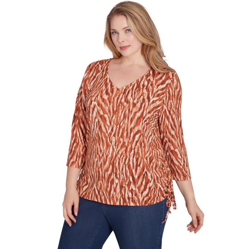 SPICE IT UP PRINTED 3/4 SLEEVE TOP